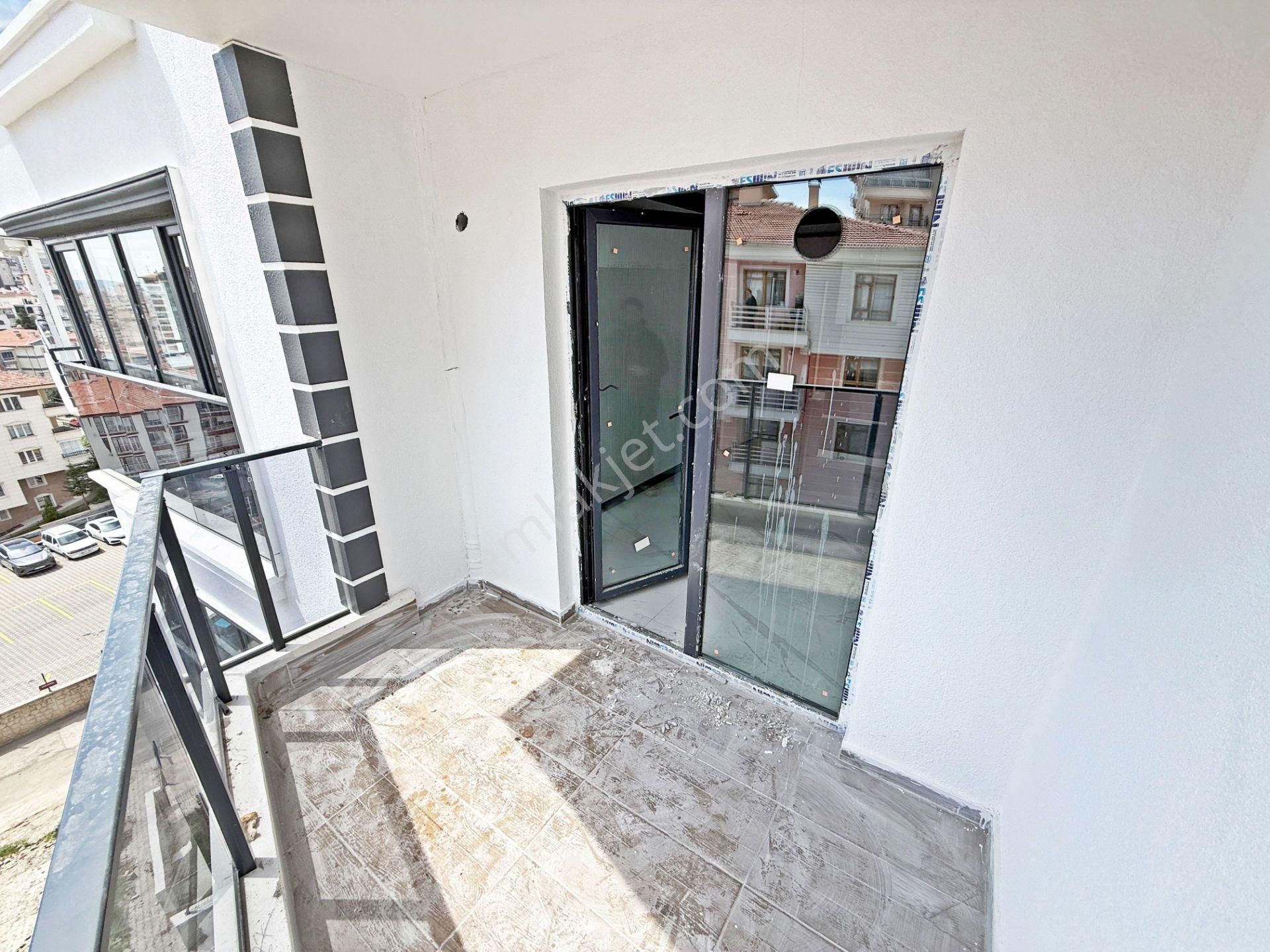 3+1 Sıfır 1.kat Cadde Paraleli Merkezi Konum Yeni Yapı - Görsel 31