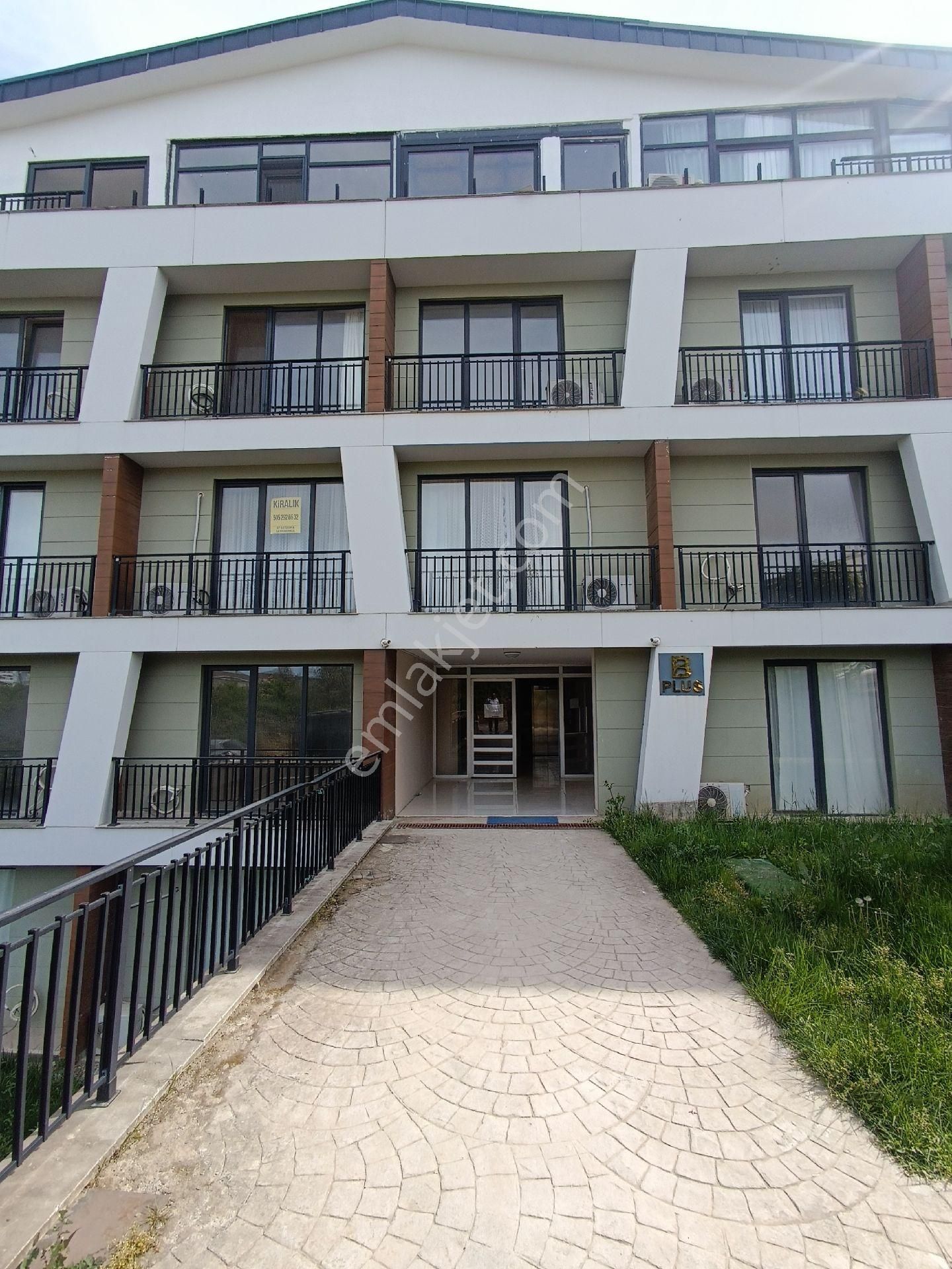 Beyttürk Sitesinde Satılık 1+1 Dubleks Daire
