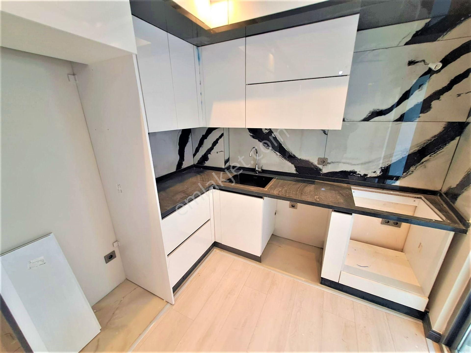 İkizçay'da Alfadan Doğalgazlı Asansörlü Ara Kat 1+1 Sıfır Daire
