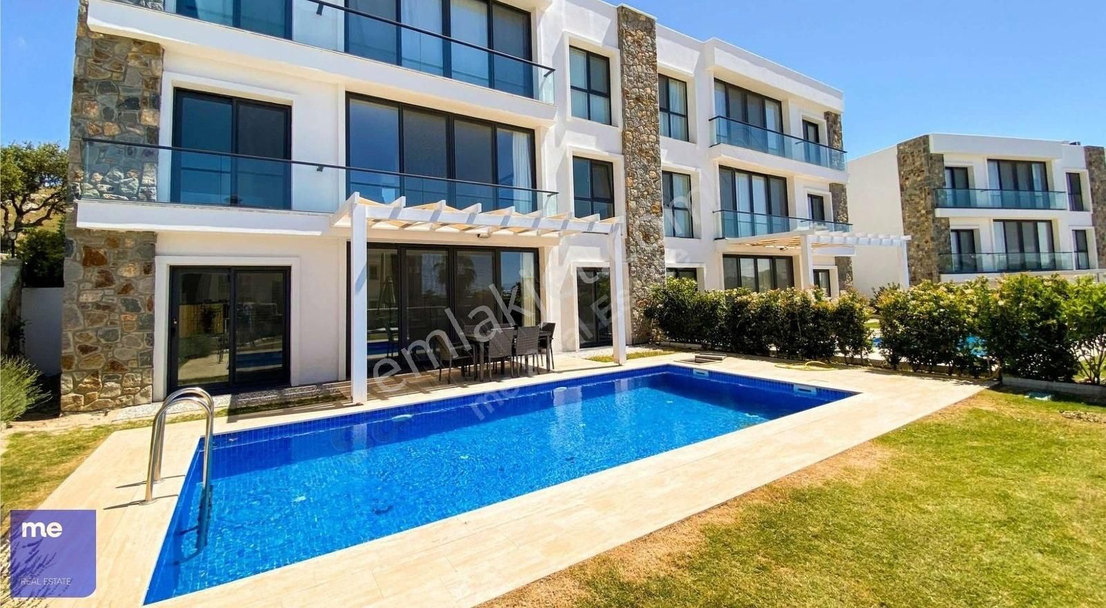 Gümüşlük-koyunbaba-site İçinde Ortak Havuzlu Satılık 2+1 Daire