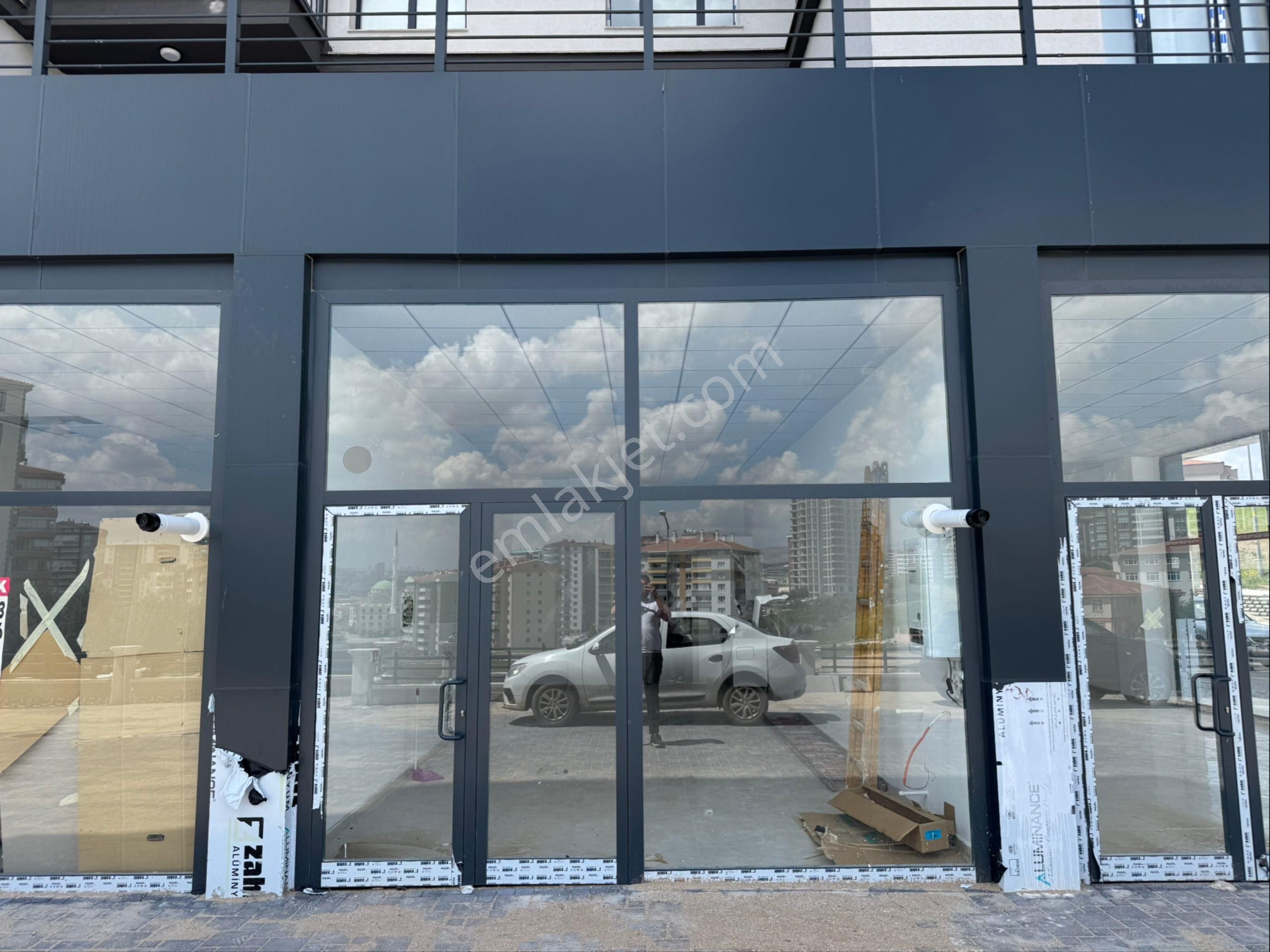 Batıkent Turgut Özal İntro Plaza'da 50m2 İşyeri