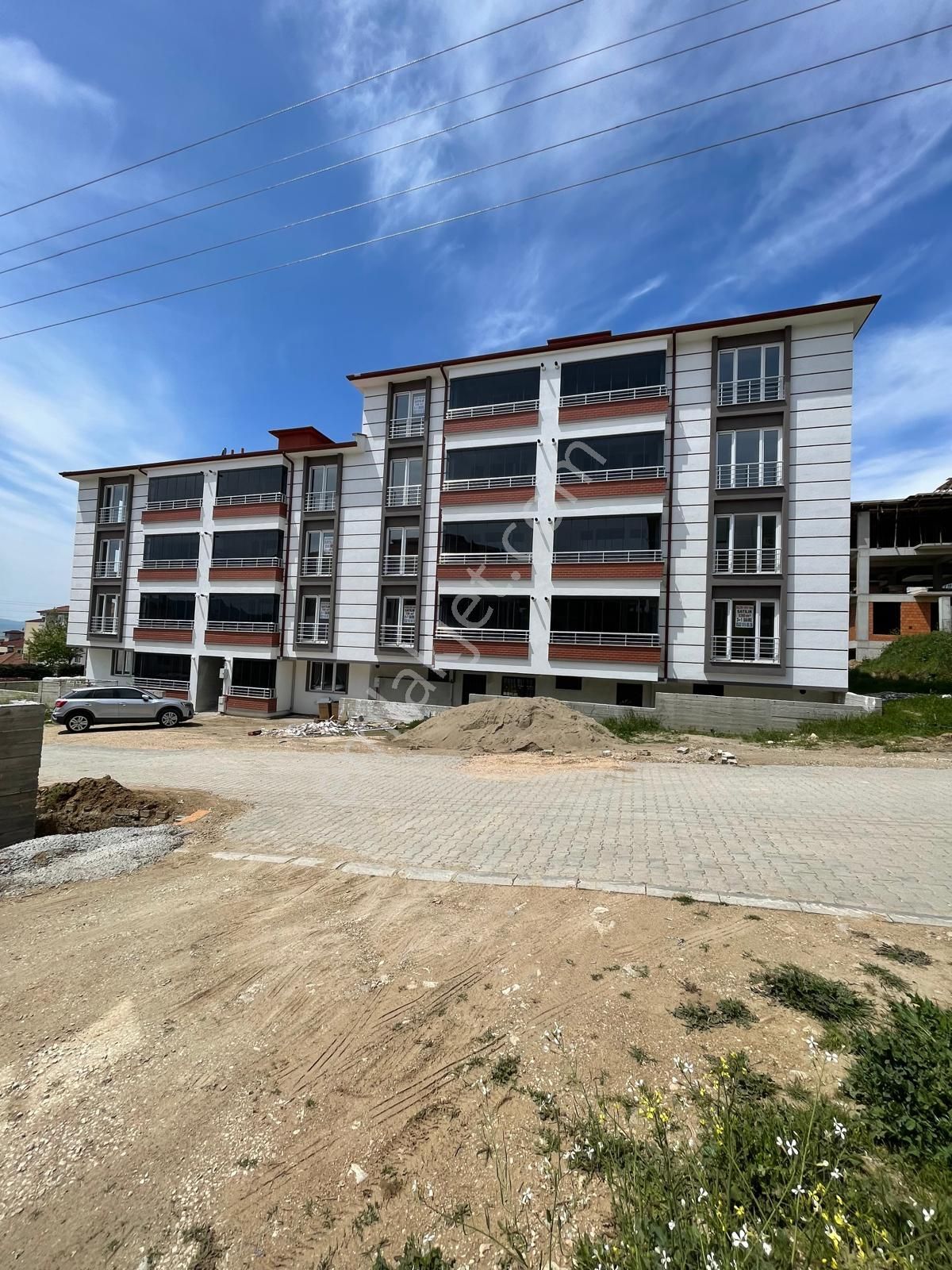 Sıfır Kombili Cam Balkonlu Satılık 2+1 Daire