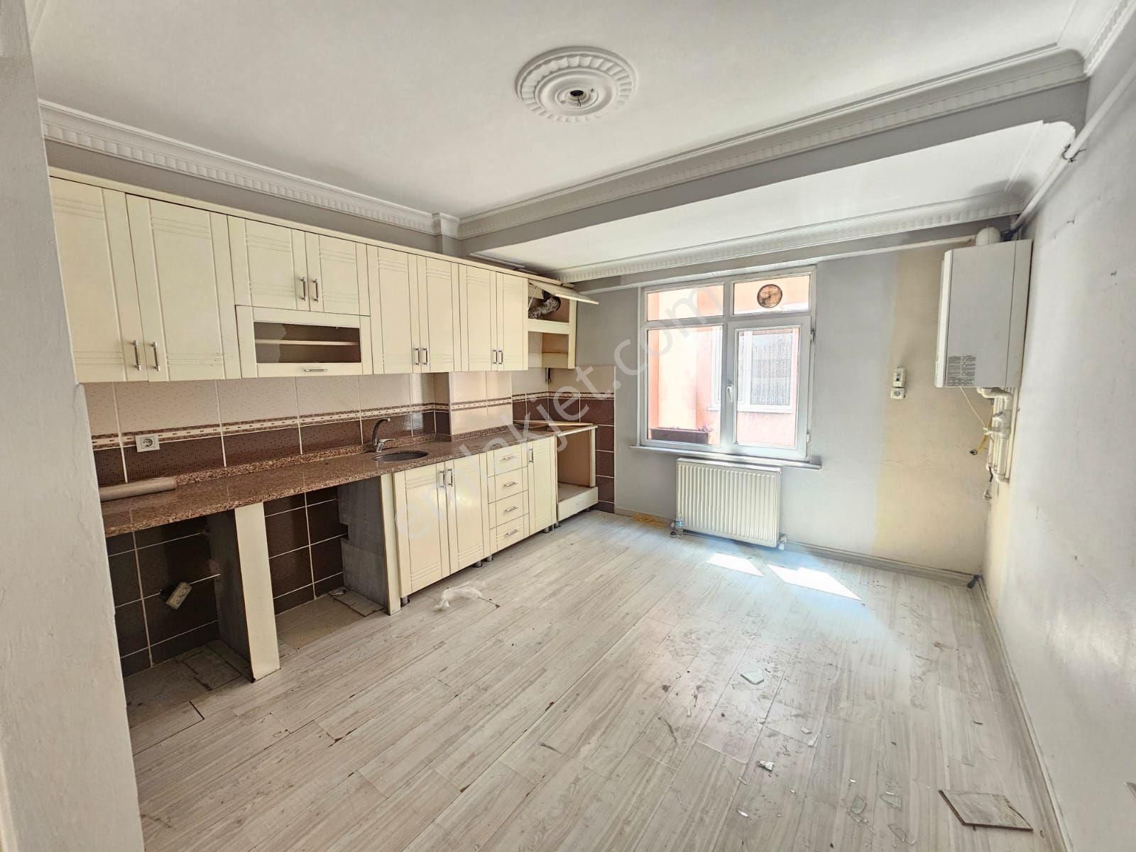 Pusula İnş.tan Malkoçoglu Mah Cadey Yakın 120m2 Arakat Daire