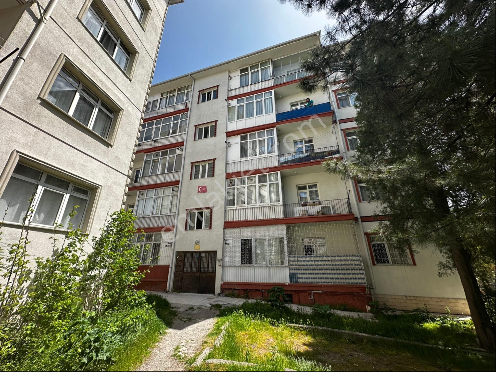 A L C Den Ara Katta Tesisatları Yeni Salon Bağımsız 3+1 Daire