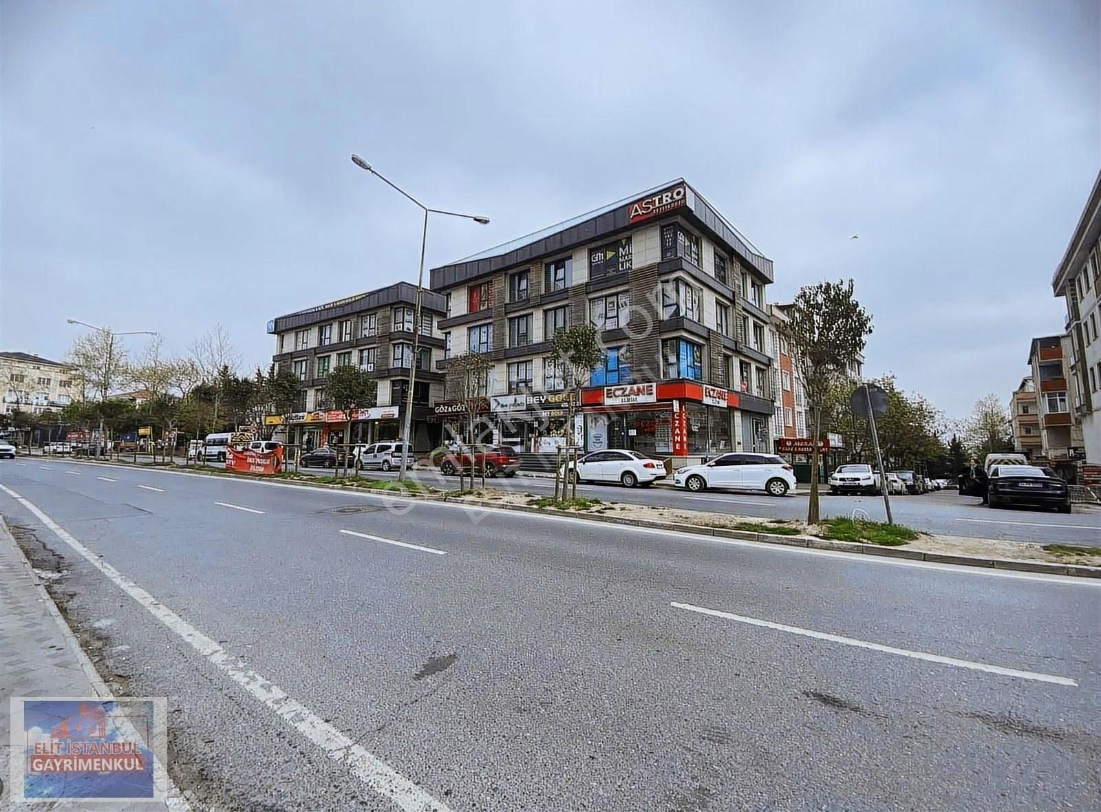 Yakuplu Hürriyet Bulvarında 3+1 145 M2 Ofis Katı