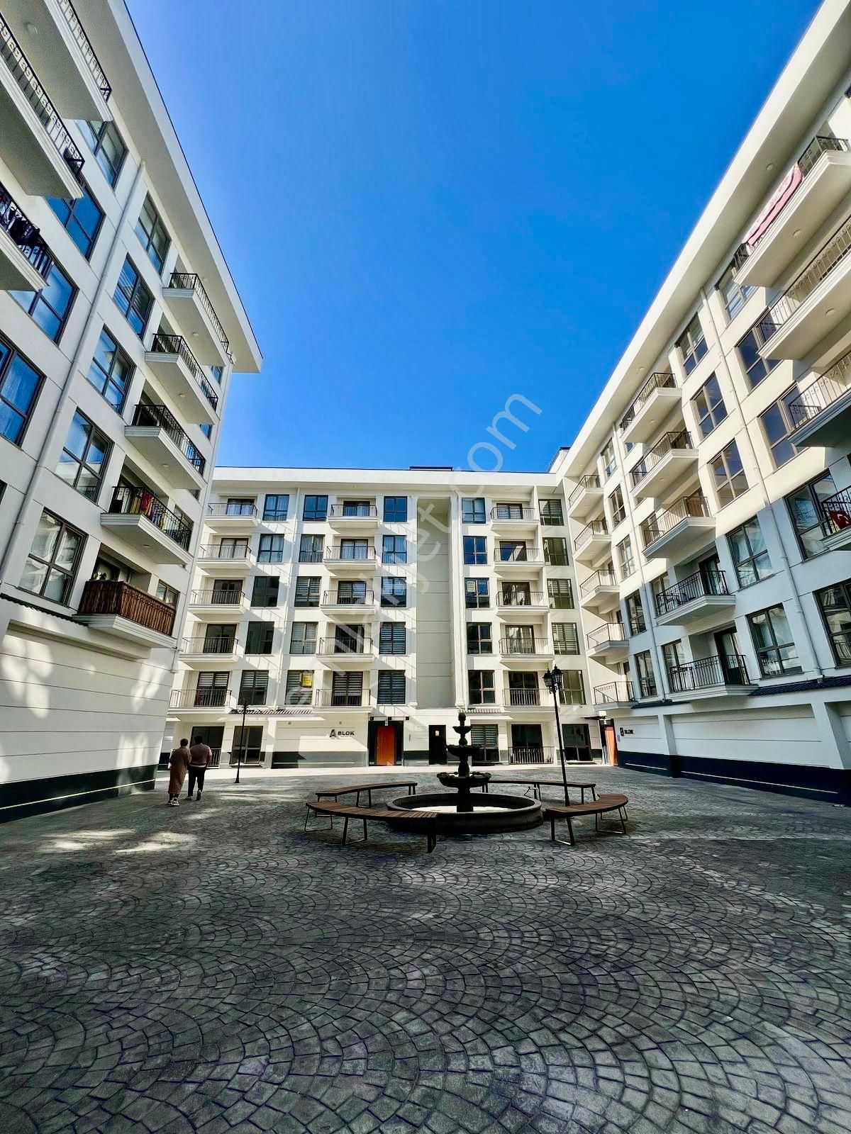 Selçuklu Gayrimenkul'den (sıfır) Site İçerisinde Full Eşyalı 2+1