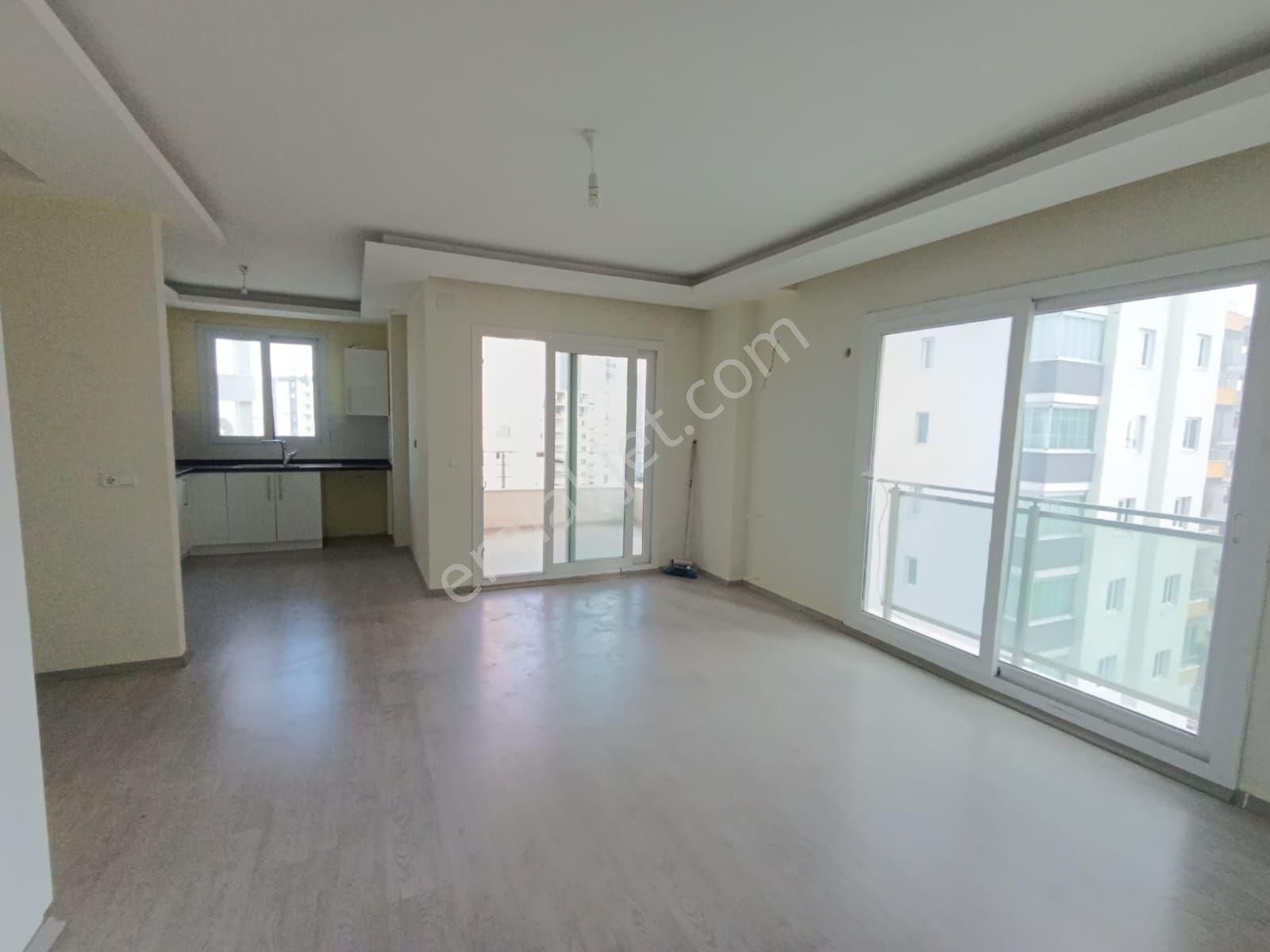 Gültepede Havuzlu Site İçerisinde 2+1 Kiralık 90 M² Geniş Daire