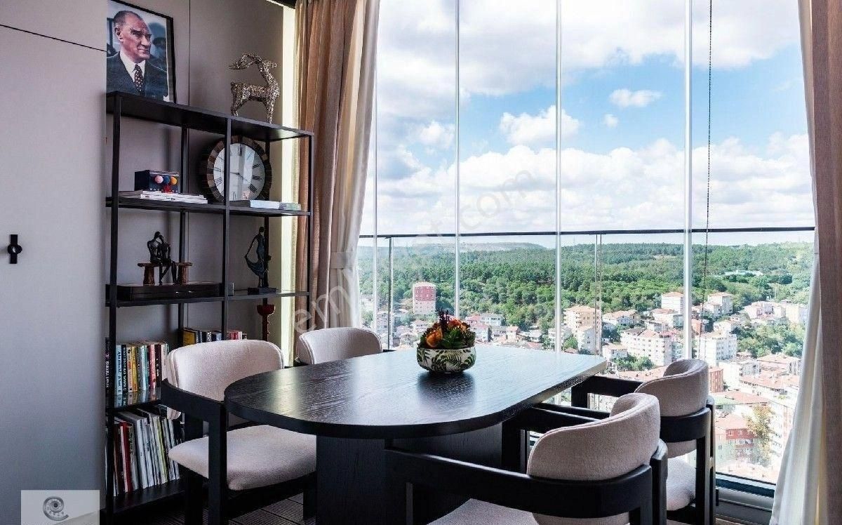 Maslak Ağaoğlu My Home Sitesinde Özel Tasarımlı, Balkonlu 1+1 Daire