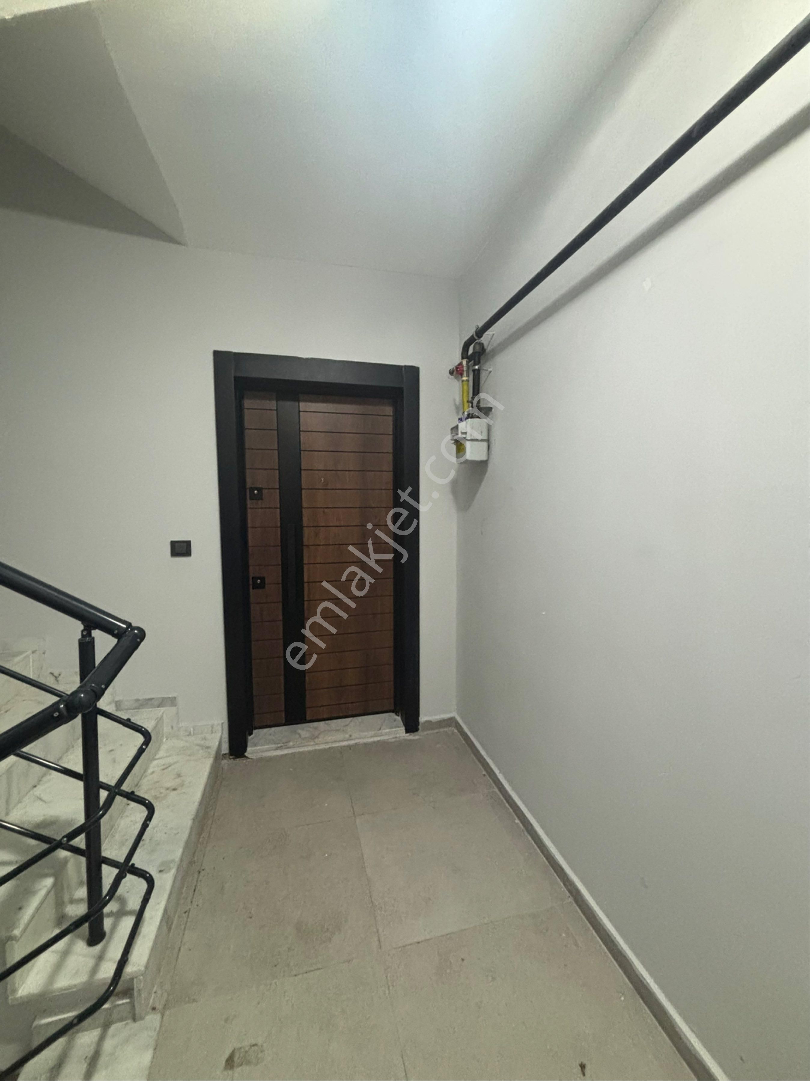 Nazilli İehir Merkezinde 1+1 Balkonlu Daire
