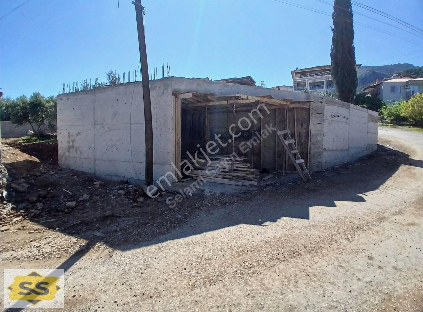 Muğla Fethiye Esenköy Mahallesinde Satılık Müstakil Tapulu Tarla