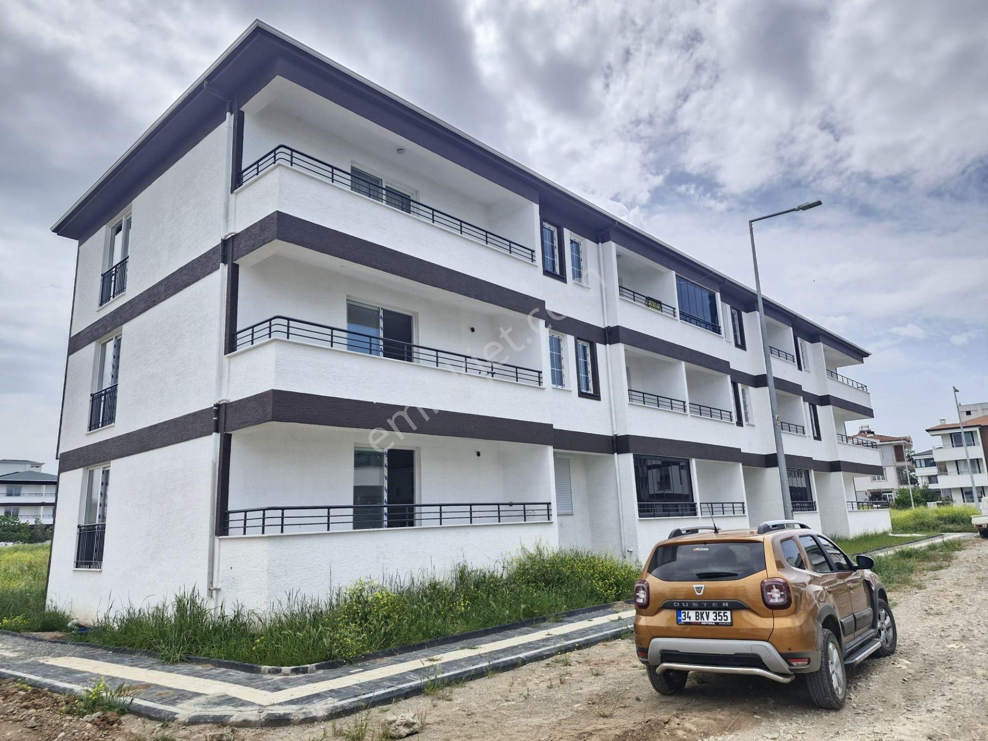 Huzur Gayrimenkul Den Mithatpaşa Mah Tertemiz Satılık 1+1 Sıfır Daire