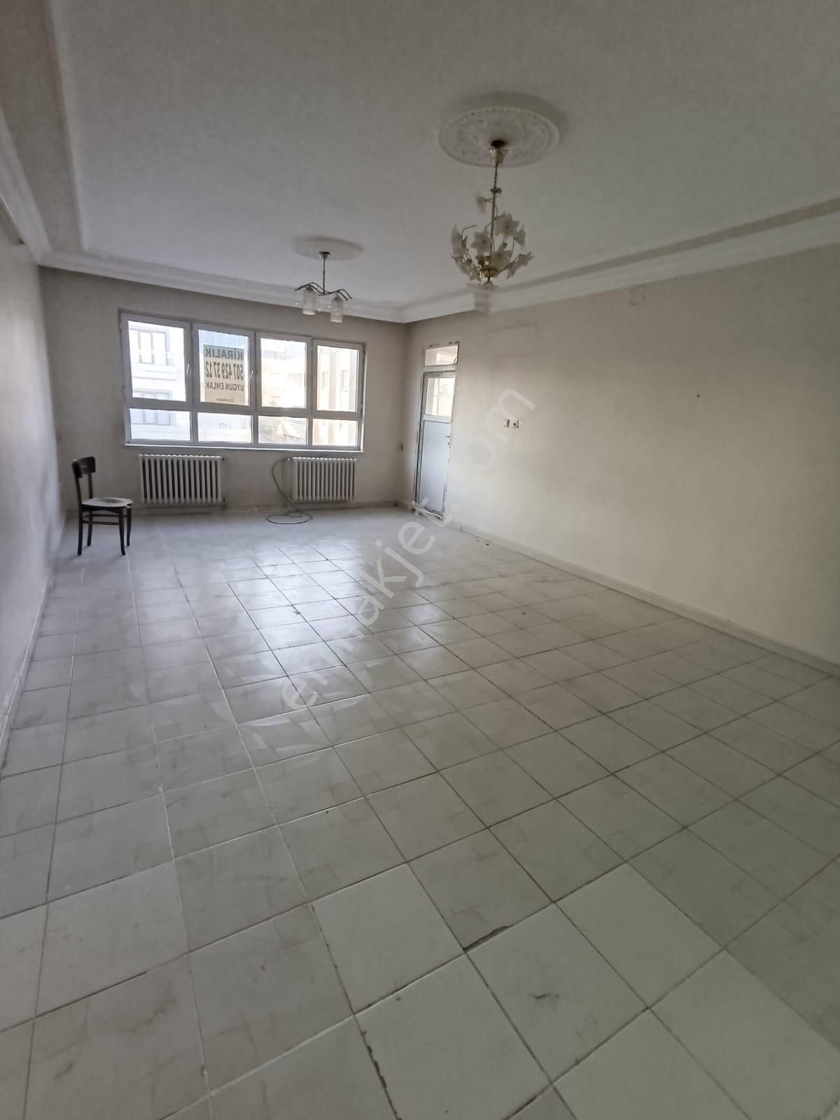 Uygun Emlaktan Yenişehir Mah. De Kiarlık Daire