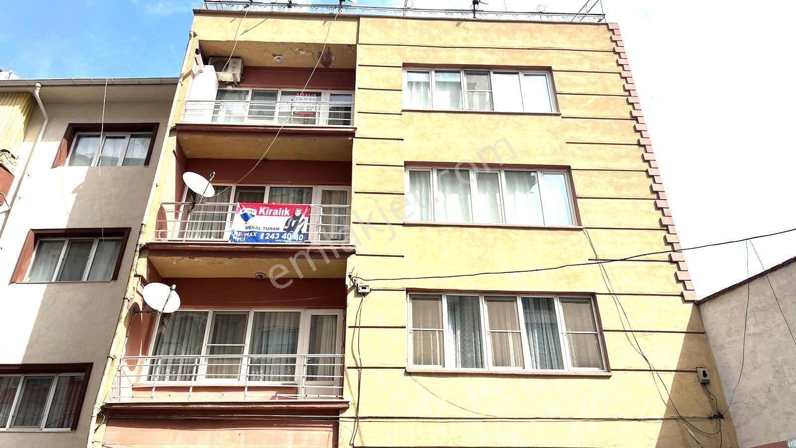 Re/max İnci'den Kayabey Mahallesinde Eşyalı Kiralık 2+1 Daire