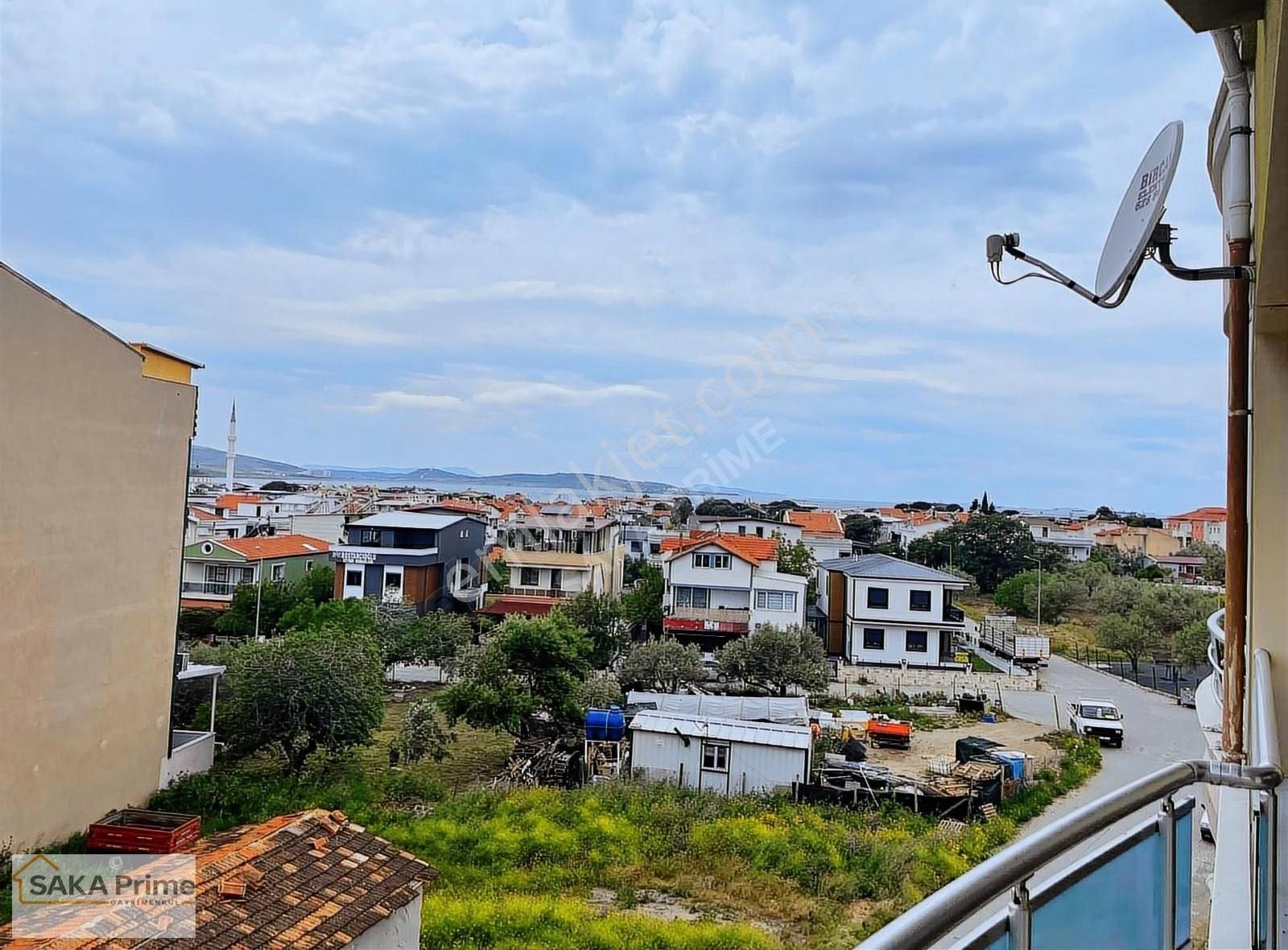 Yenişakran Çanakkale Asfaltına Sıfır 3+1 Kiralık Geniş Daire