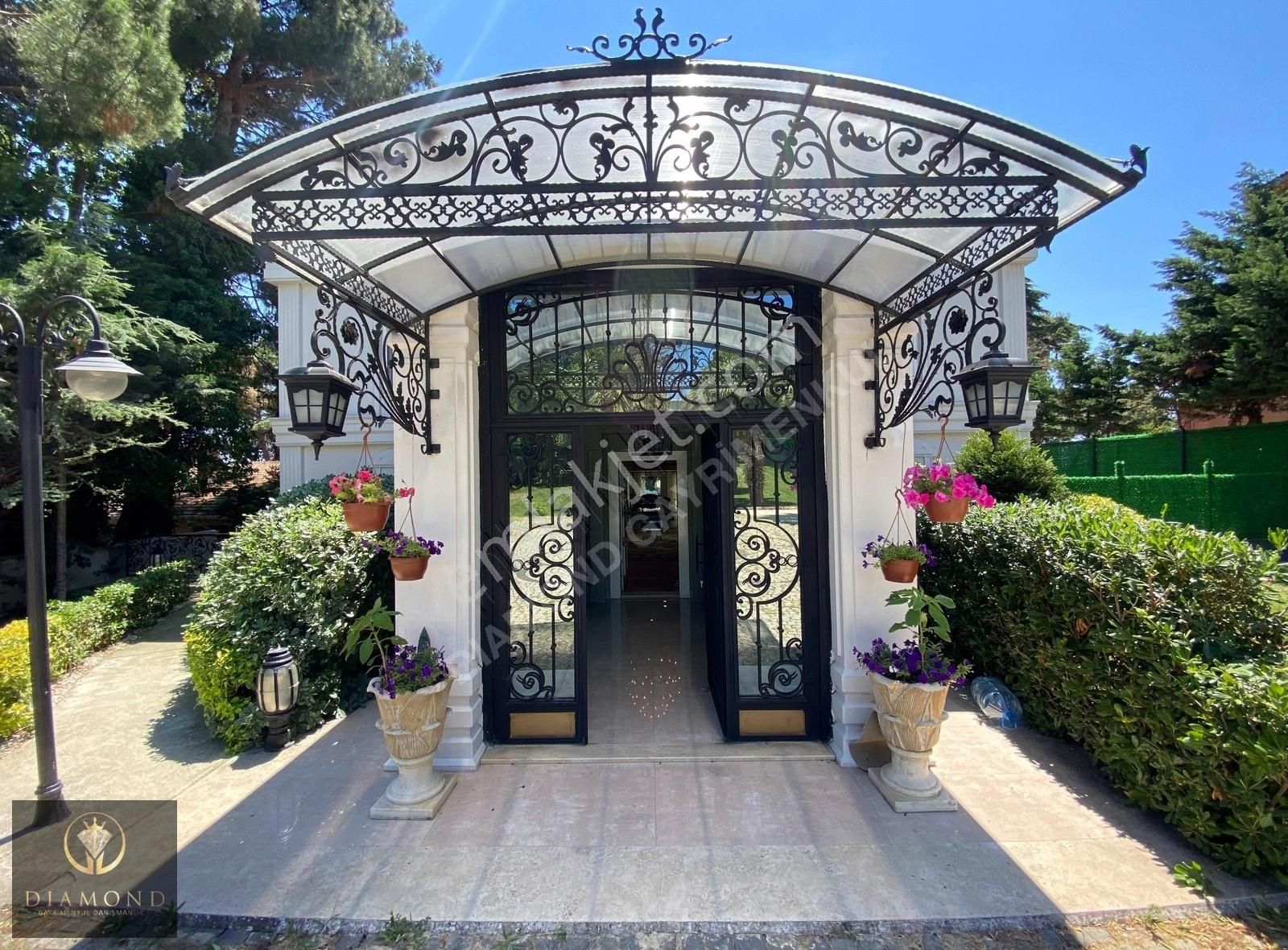 İstanbul'da 12+4 Satılık Yalı Malikanesi Denize Sıfır Müstaki Havuzlu - Görsel 14