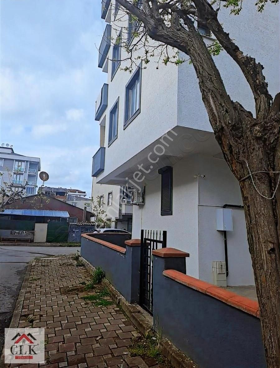 Çekmeköy Taşdelen De Otopark Lı Yeni Binada Satılık Daire