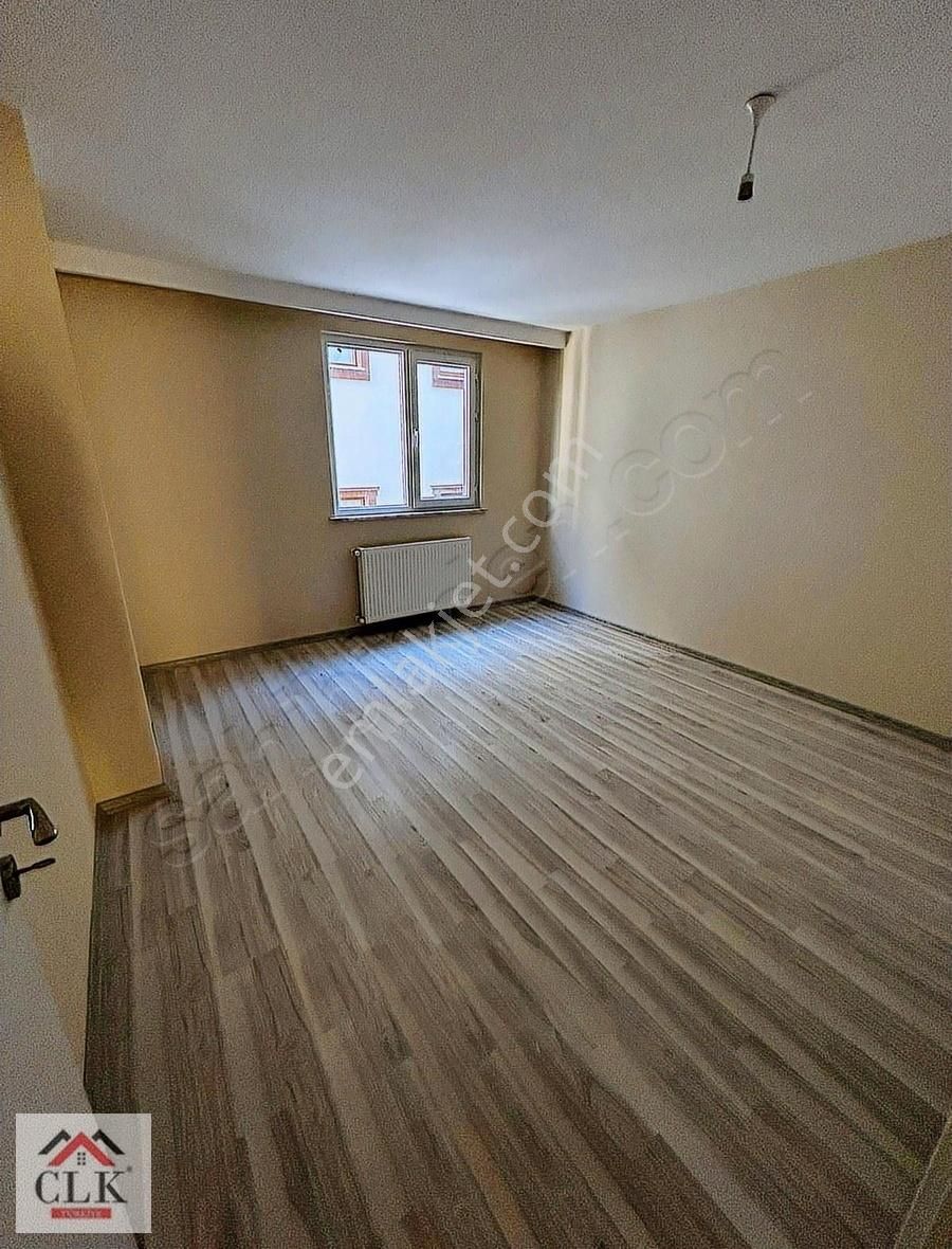 Çekmeköy Safranbolu Evlerin De Satılık 3+1 Ara Kat Daire - Görsel 7