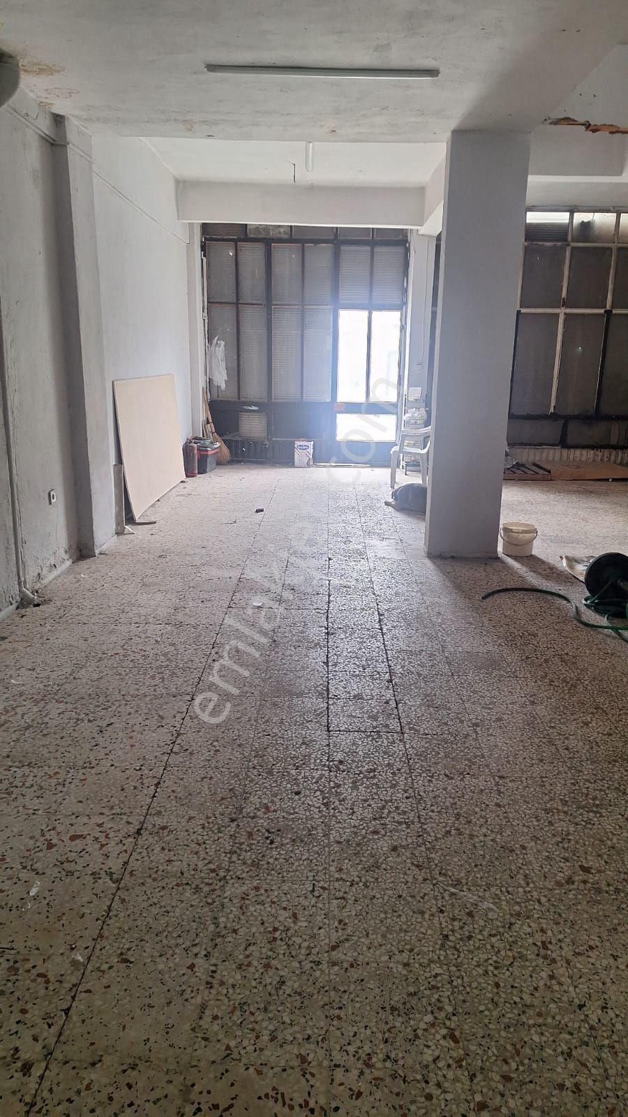 Buca Mustafa Kemalde Kiralık Depo Galeri Vs