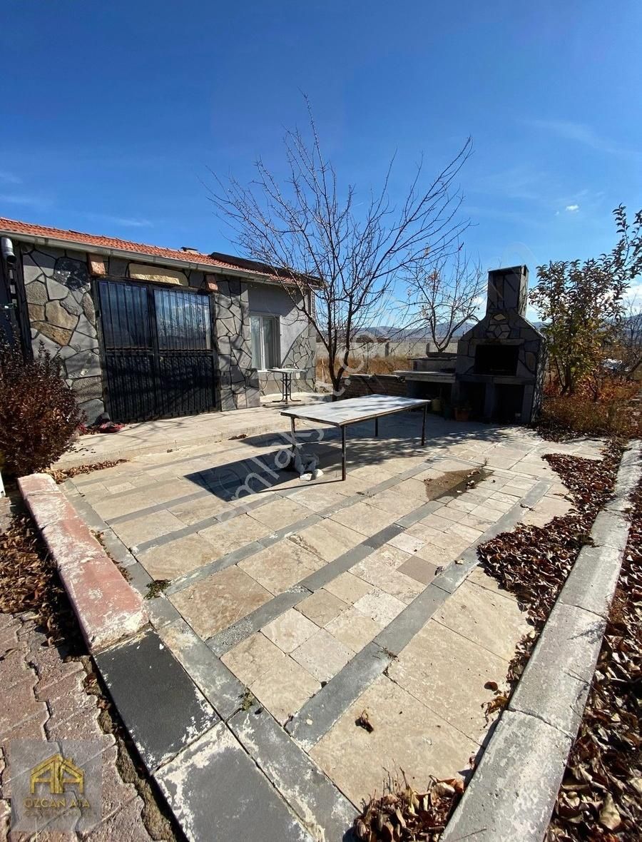 Özcan Ata Gayrimenkulden Gesi Güneyde 5.000 M2 Tek Tapu Evli Bağ