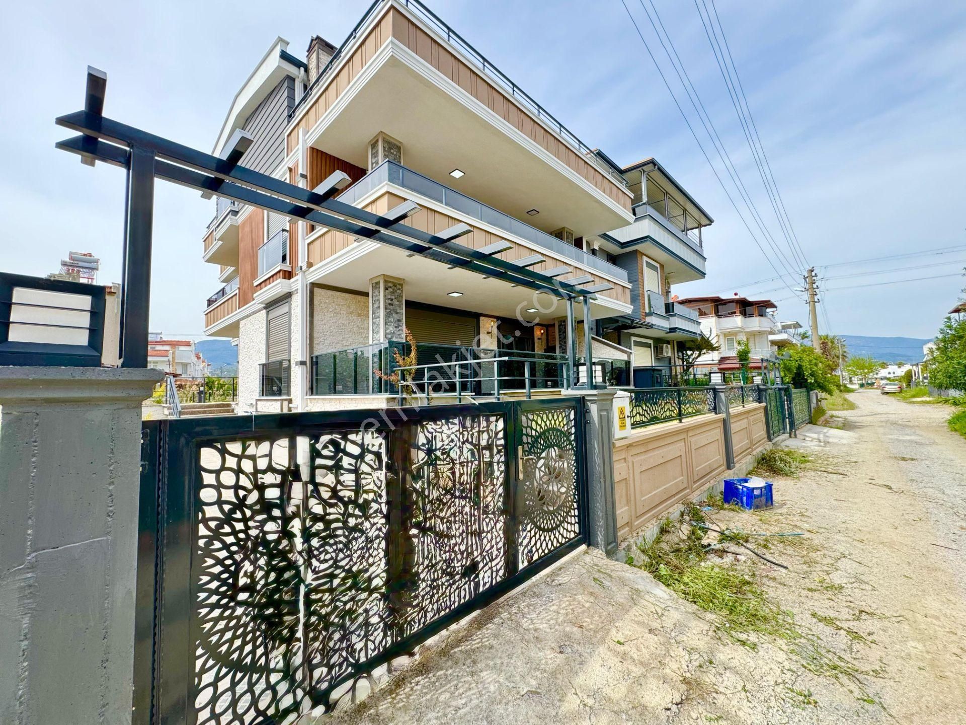 Gümüş'den Denize Sıfır Konumda 276 M² Arsa İçerisinde 7+1 Villa
