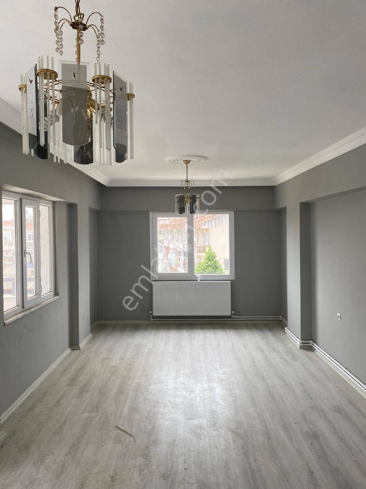 Konut Emlak2'den Aydın Nazilli Zafer Mahallesınde 2+1 Kiralık Daire