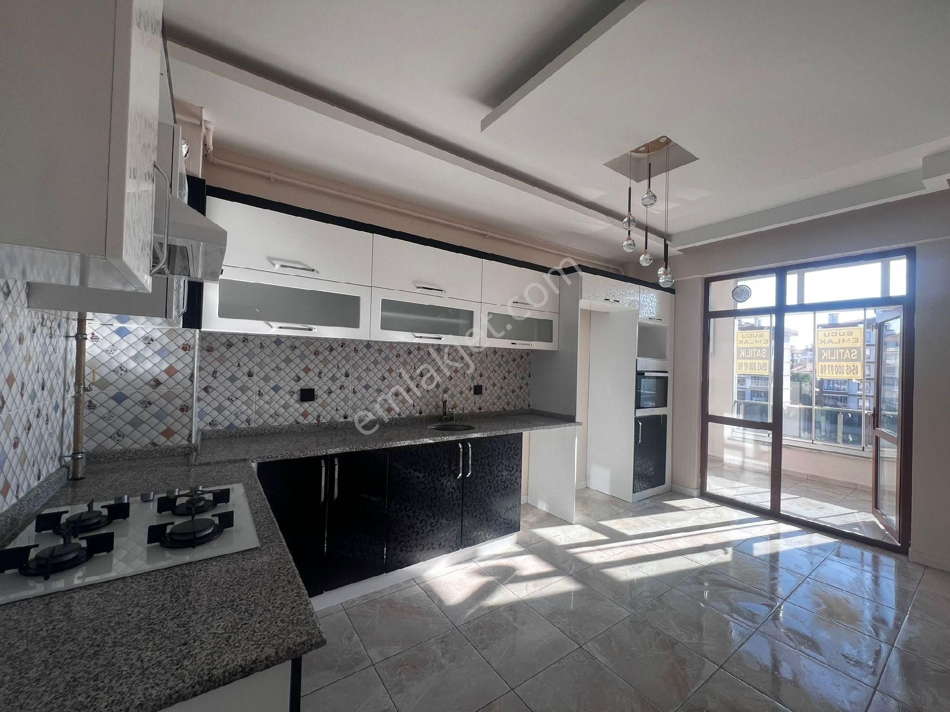 Fetih Cd Arakat Site İçi 3+1 Full