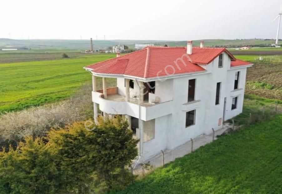 Silivri Kadıköy'de 560 M2 Arsa İçinde Satılık Villa