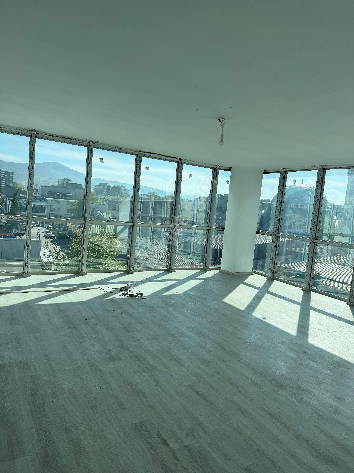Piazza Avm Hemen Yanı Başında Satılık Ofis Katı Merkezi Lokasyon