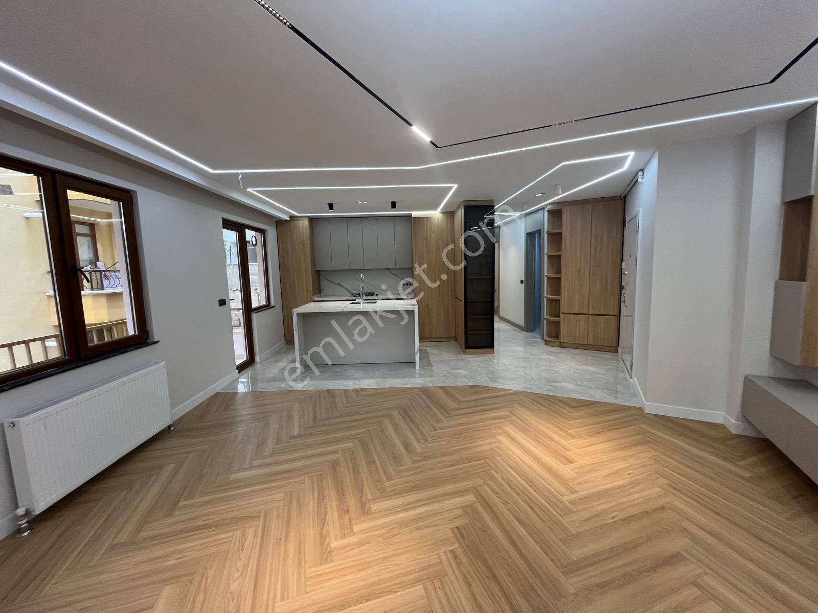 Yenimahalle Merkezde 3 Banyolu Full+full Yapılı Satılık Daire