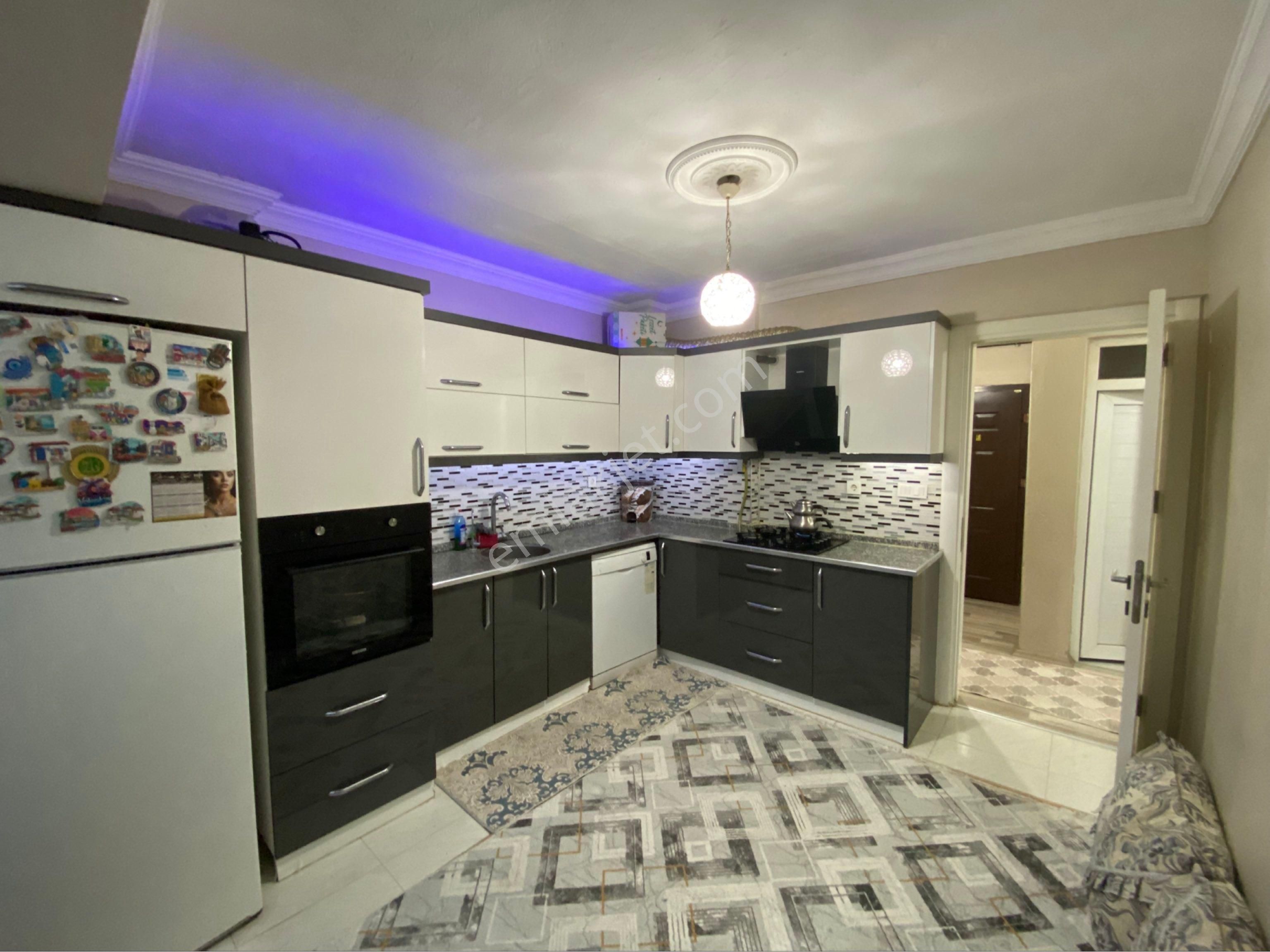 Torbalı Mah Site İçerisinde Full Tadilatlı Satılık 3+1 Daire