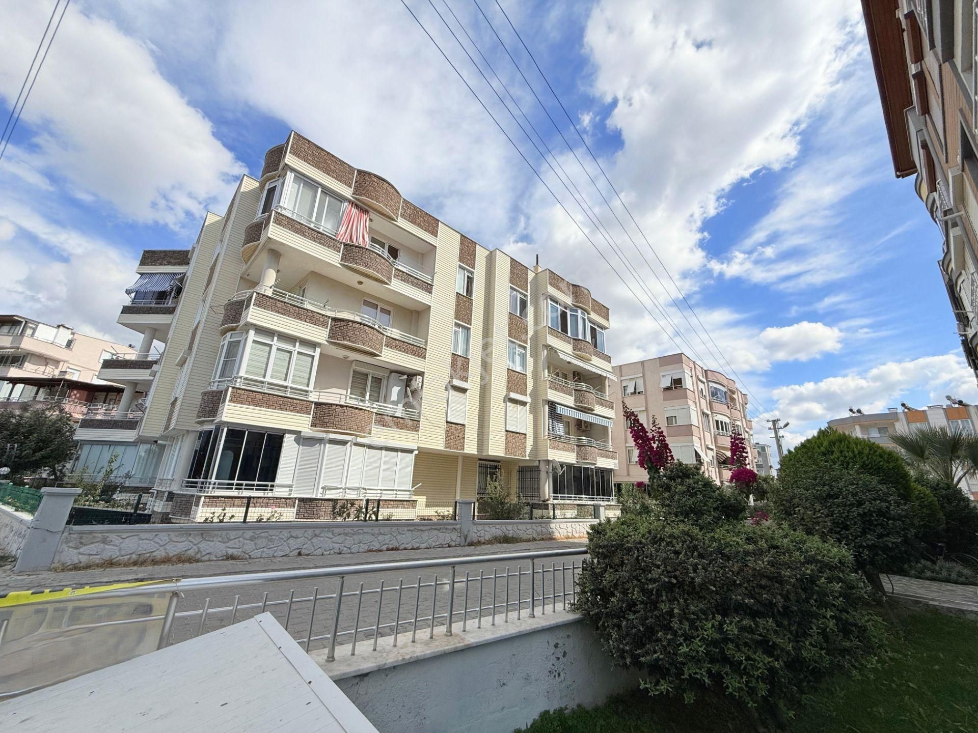 ▓zeytinli Gayrimenkul'den Denize 300mt Masrafsız Ayrı Mutfak 2+1 Satılık Daire