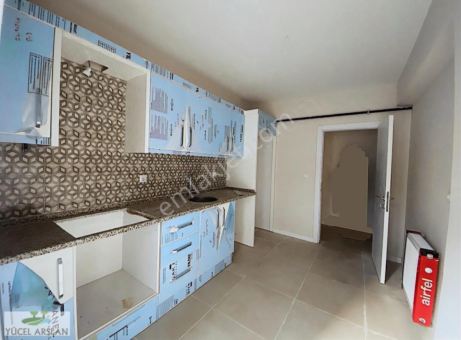 Bayraklı Yamanlarda Kiralık Sıfır 2+1 Doğalgazlı Daire