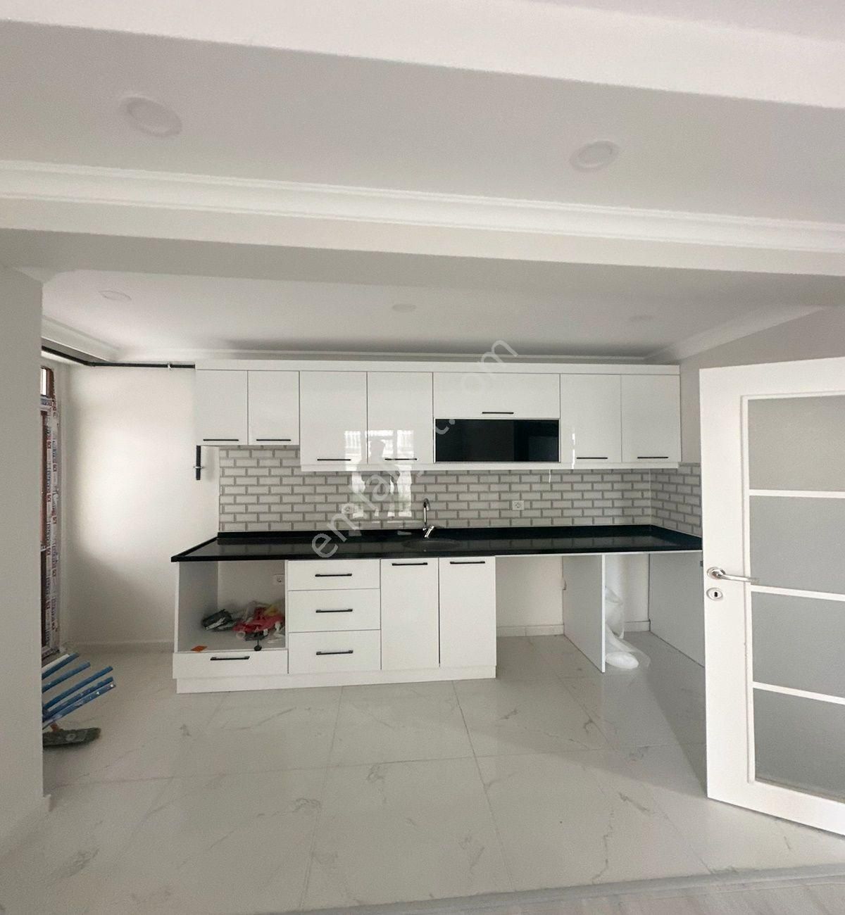 Avcılar D.köşklerde Geniş Bahçe Kullanımlı Sıfır Daire