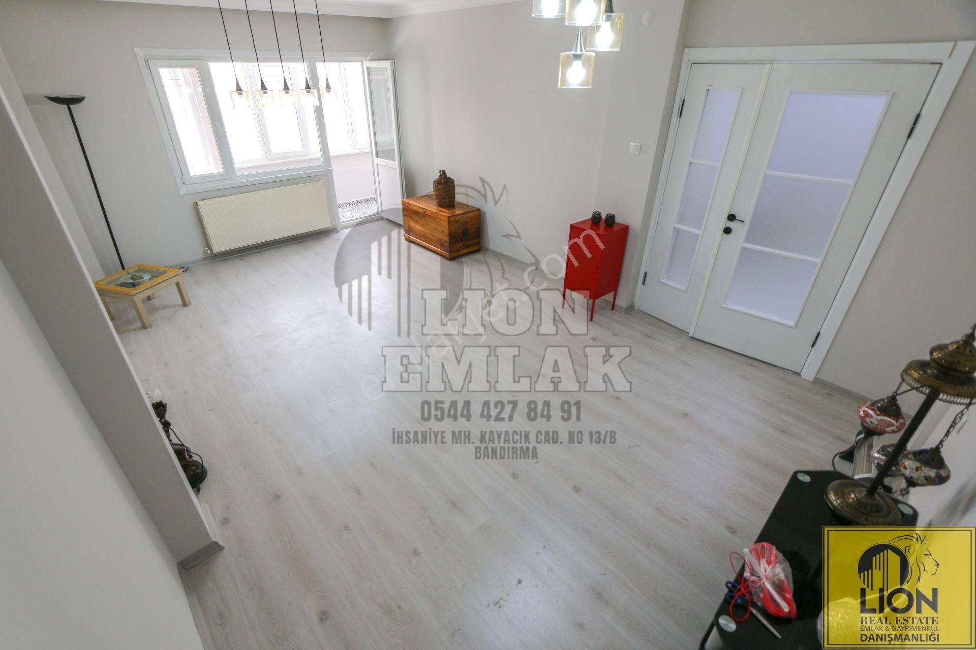 Bandırma Çarşı Merkezde Full Tadilatlı,deniz Manzaralı Satılık 3+1 Daire