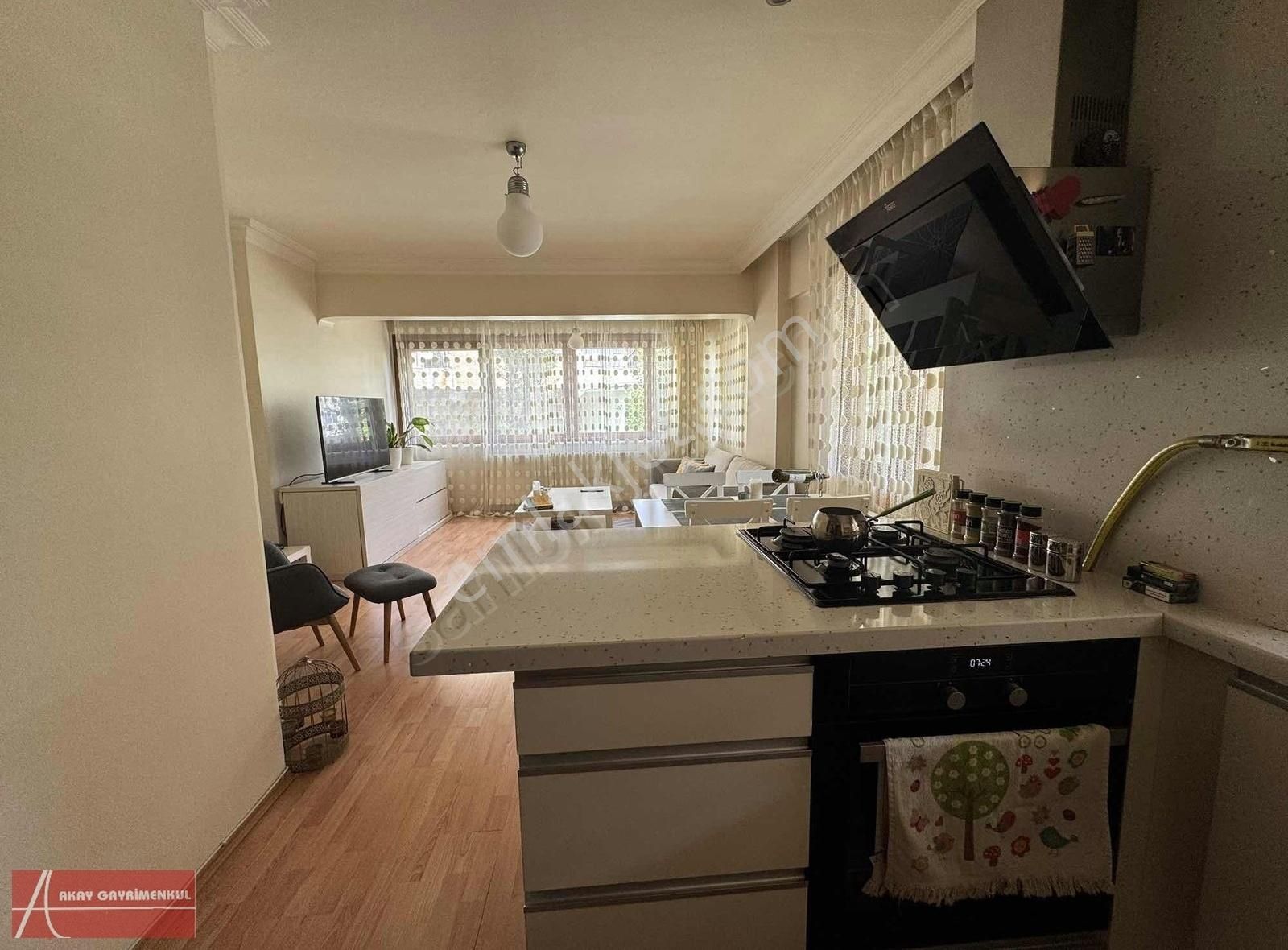 Acıbadem Sakızağacında Harika Konum 3+1 90m²arakat Yüksekgiriş