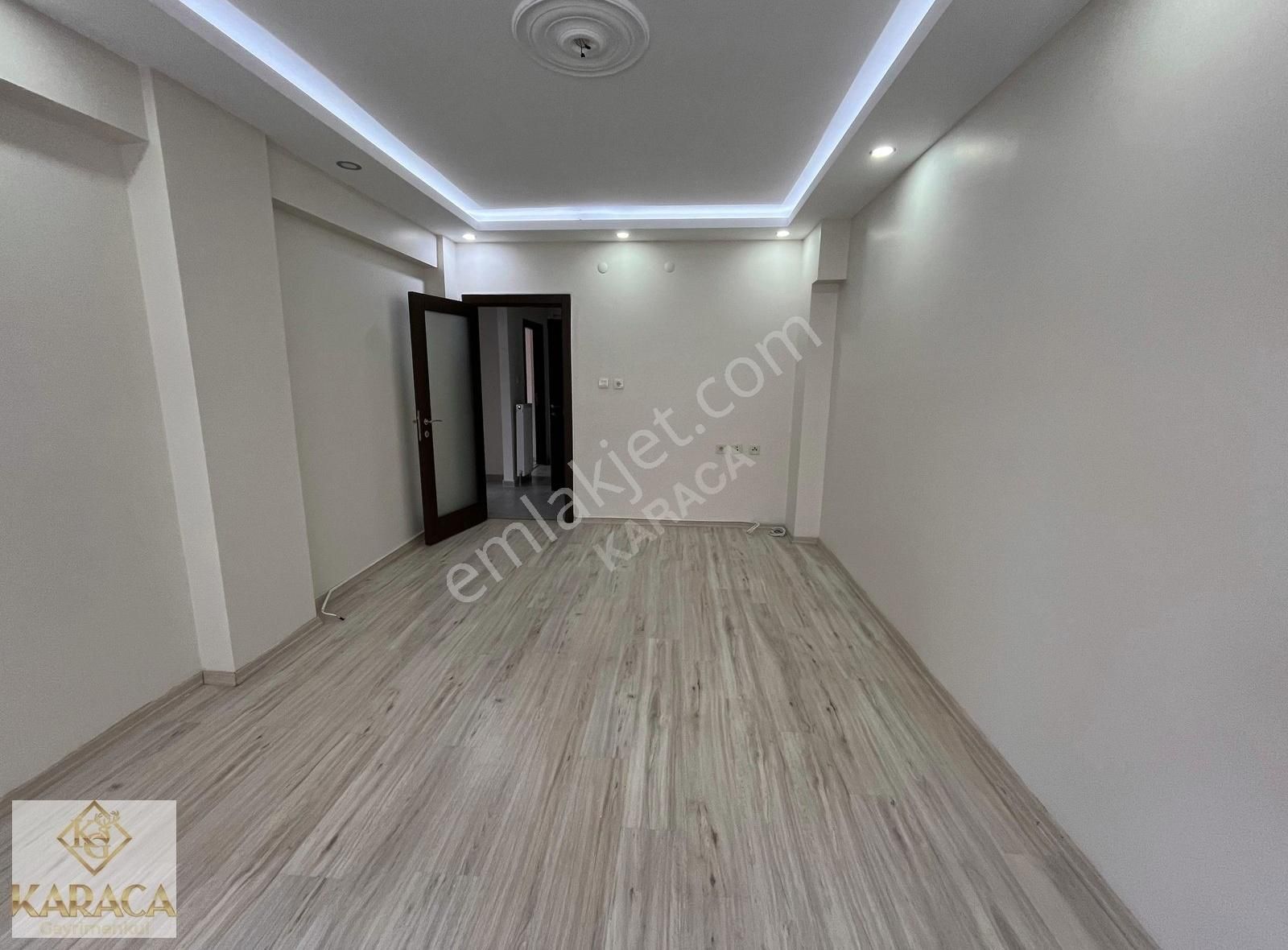 Karaca'dan 8 Kasım Mahallesi'nde Kiralık 2+1 Daire