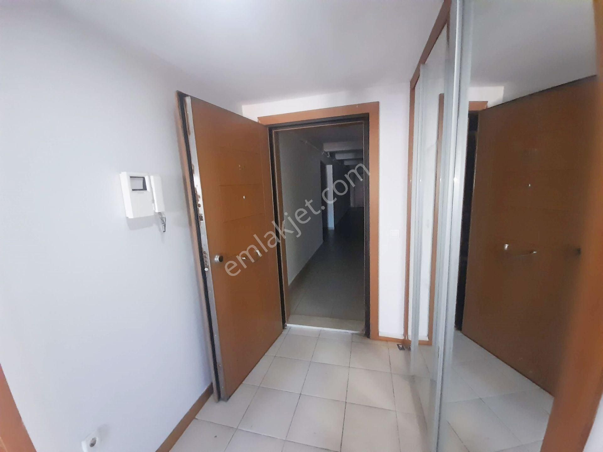 Solarkent Sitesinde Ara Kat Ebeveyn Banyolu 3+1 Satılık Daire - Görsel 31