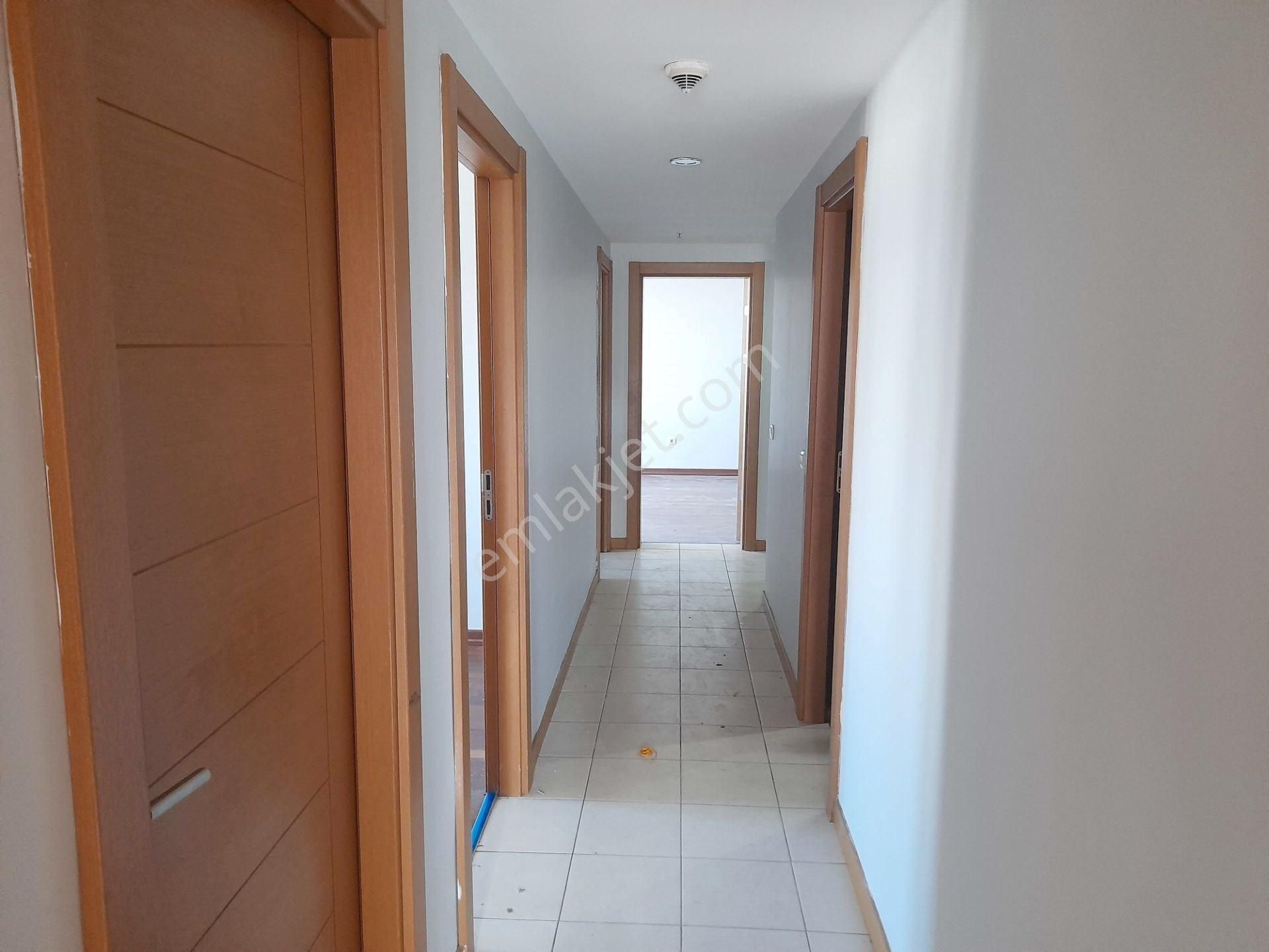 Solarkent Sitesinde Ara Kat Ebeveyn Banyolu 3+1 Satılık Daire - Görsel 27