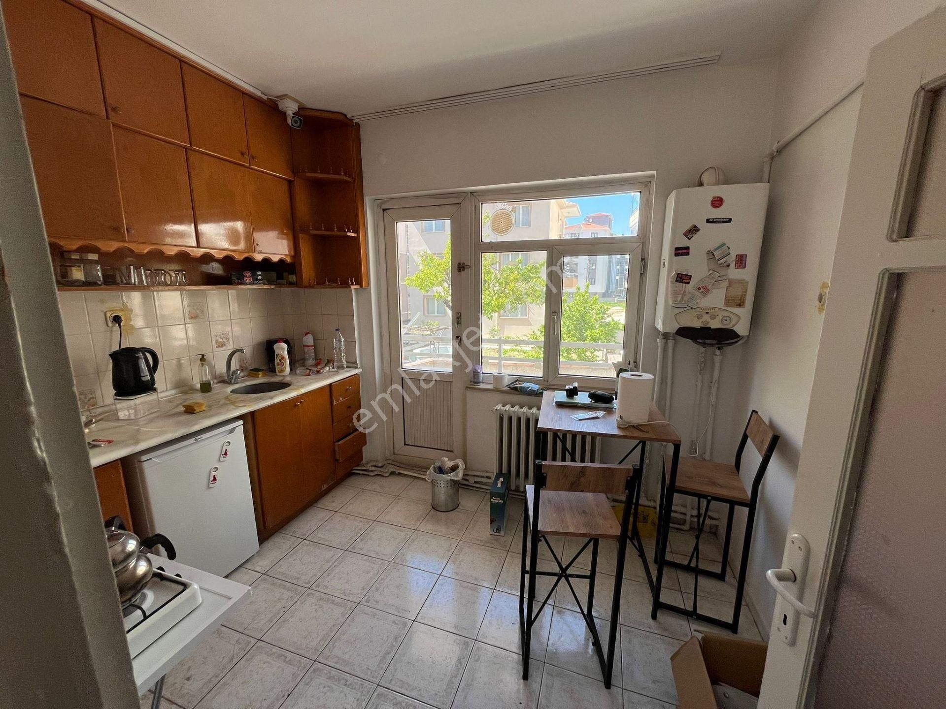 Bahçelievler Mh. Özdoğanlar Sineması Karşısında Bim İle Aynı Hizada Satılık Giriş Üzeri 2+1 Daire