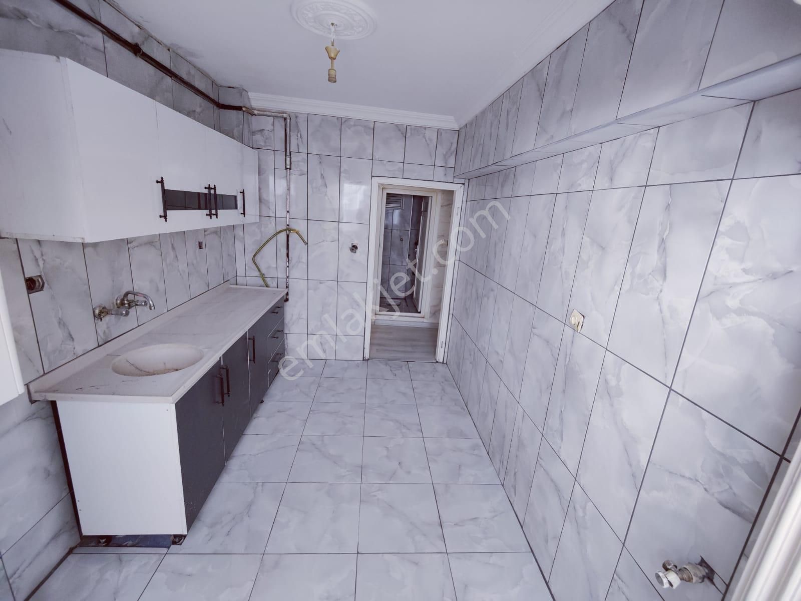 Etimesgut 30 Ağustos 2+1//85m2 Doğu Cepheli Yarım Kot