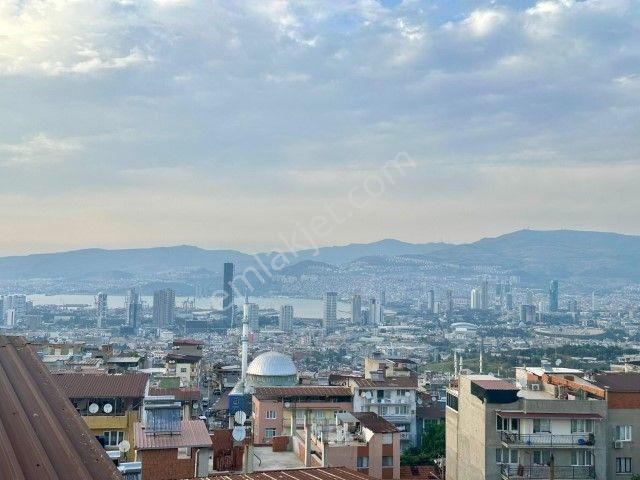 Konak Mehmet Akif Mahallesinde 3+1 Avantajlı Satılık Daire
