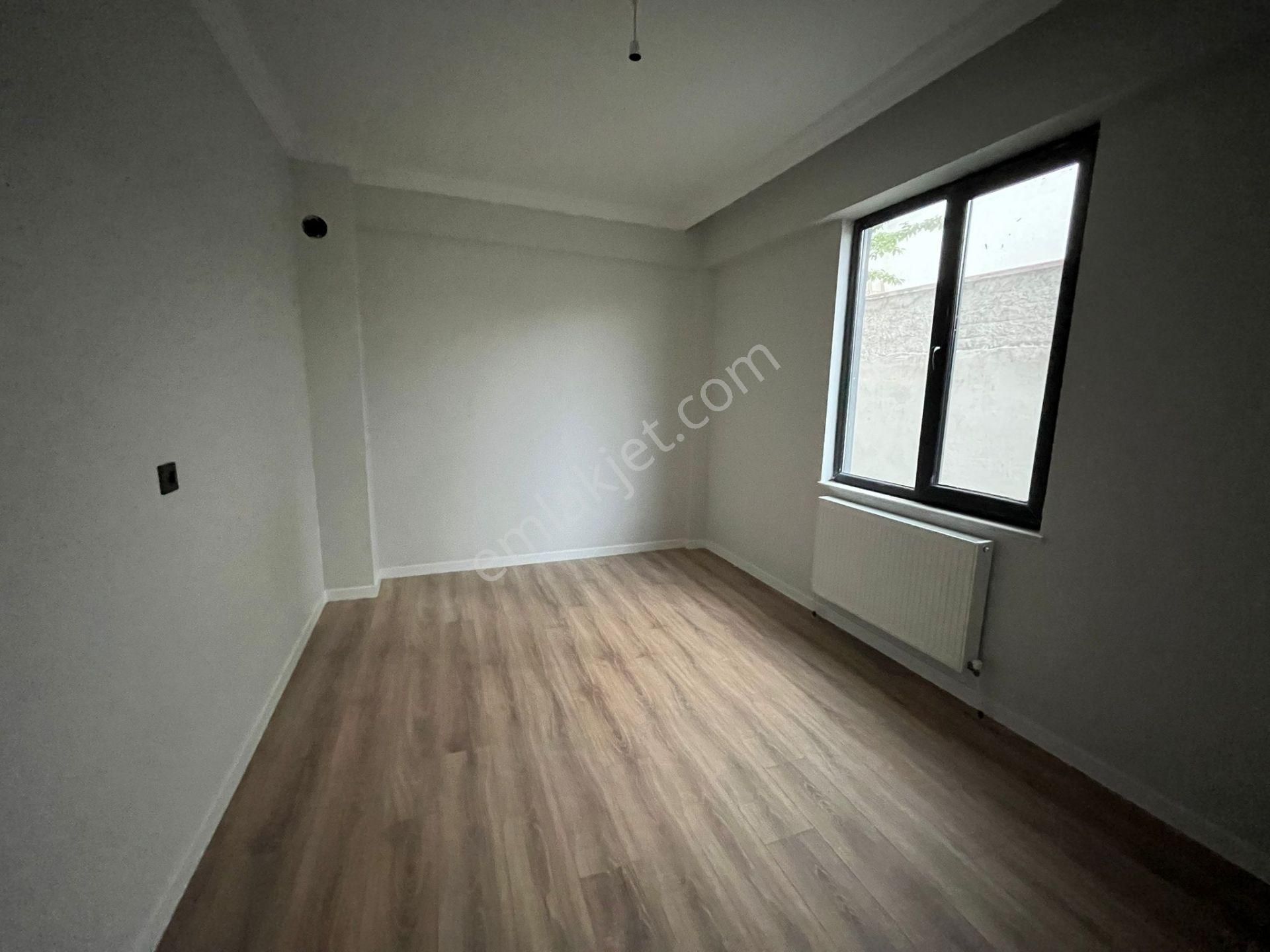 Bahçelievler Mh. Müjganşah Düğün Salonu Yakınında Satılık 1. Kat Kapalı Otoparklı 3+1 Daire
