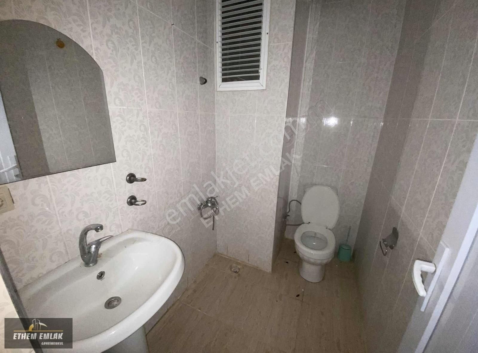 Sarıçam Yeşiltepe De Kiralık Müstakil 2+1 Bakımlı Ev