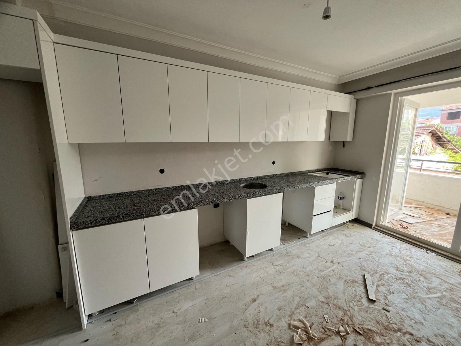 İnegöl Cerrah Mahallesinde Satılık Daire 2+1 Sıfır