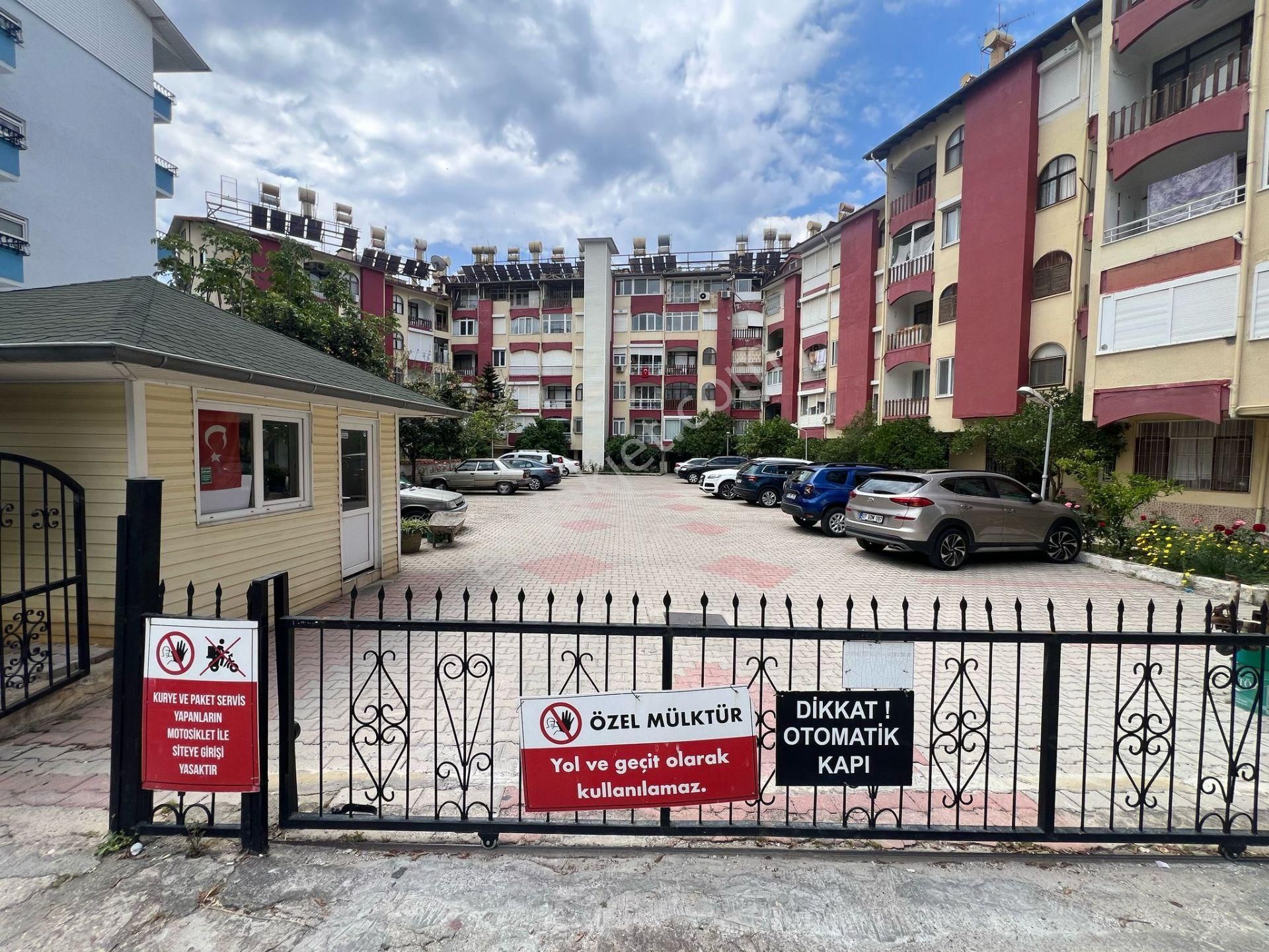 Cumhuriyet Mahallesi Yatırımlık Denize Sıfır 2+1 Daire