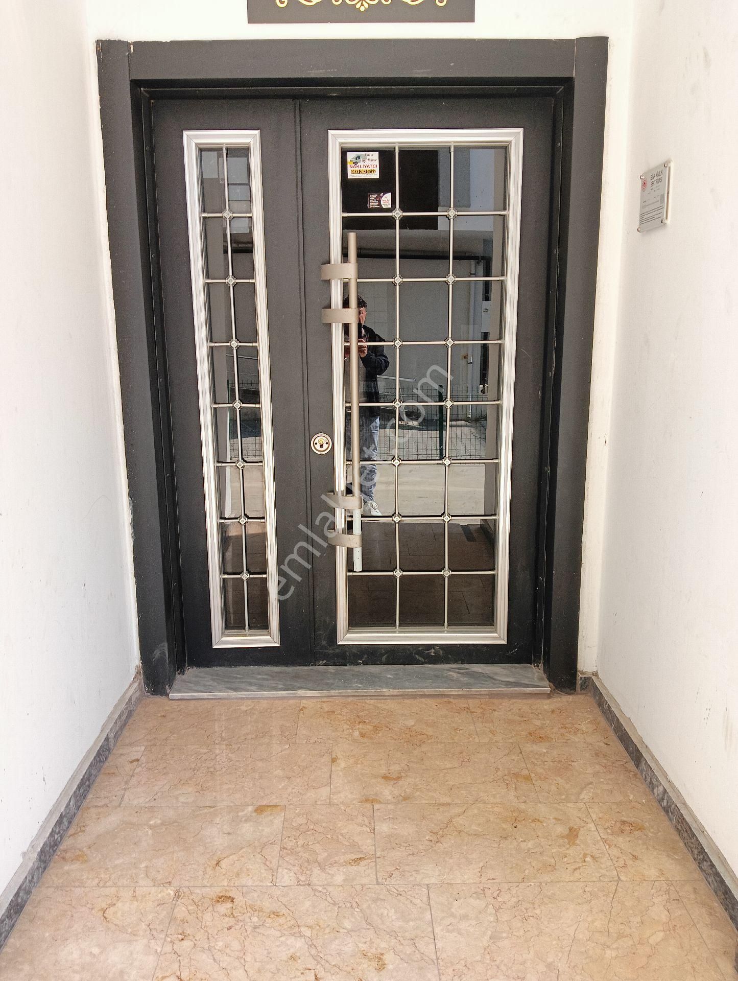 Mersin Erdemli Merkez Mah Yeni 1+1 Kiralık Eşyalı Doğalgazkombi Alttan Isıtma