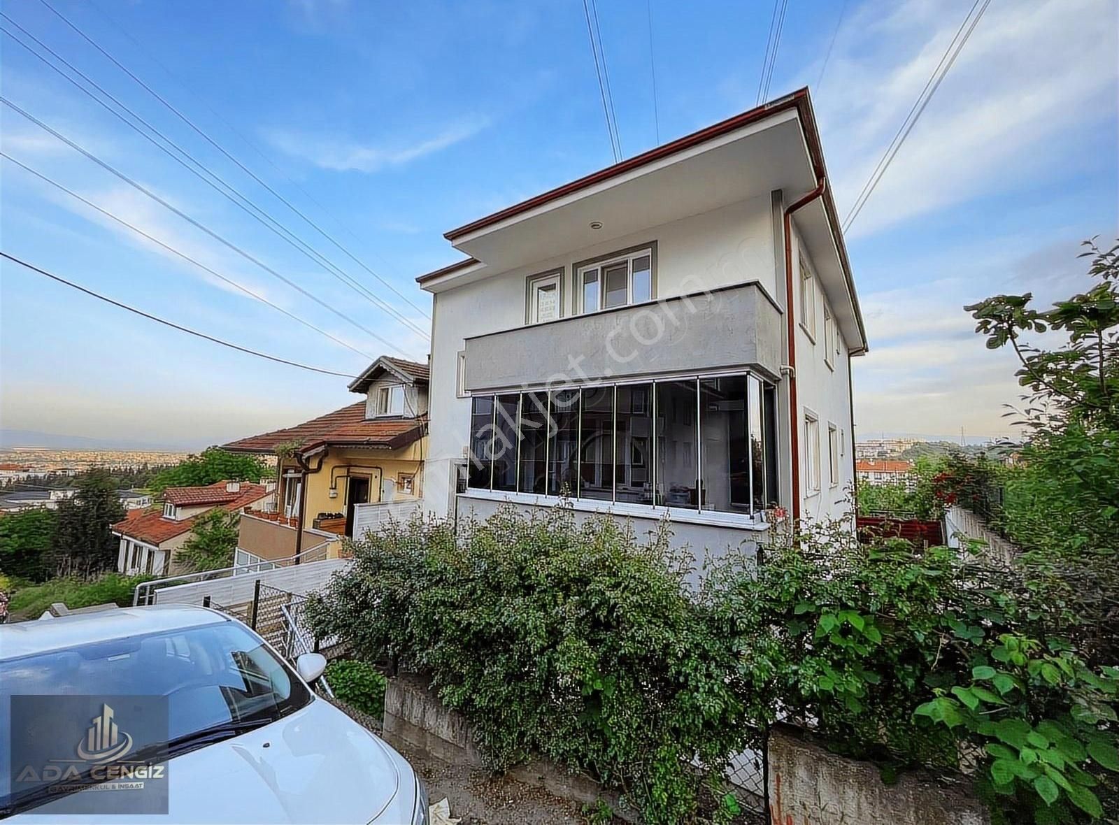 Serdivan Kemal Paşa Mah 2+1 100 M2 3. Kat Kiralık Daire