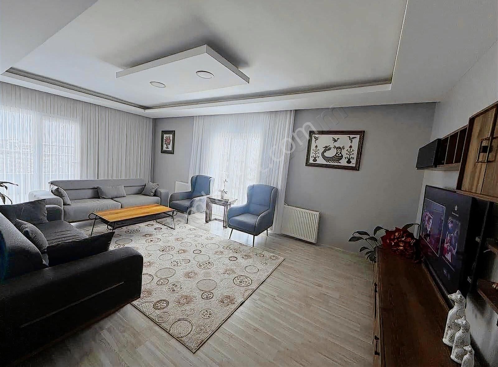 Öz Ay Emlaktan Satılık Son Kat Daire