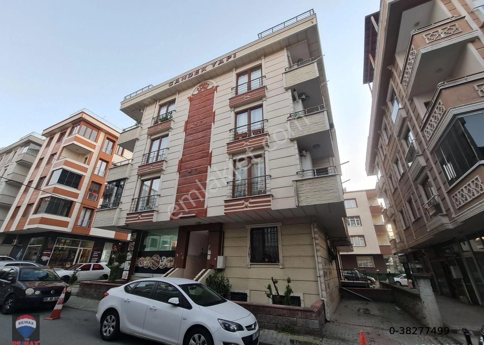 Metroya 200mt! Yeni Binada & Hemen Taşınmaya Uygun Boş Daire %