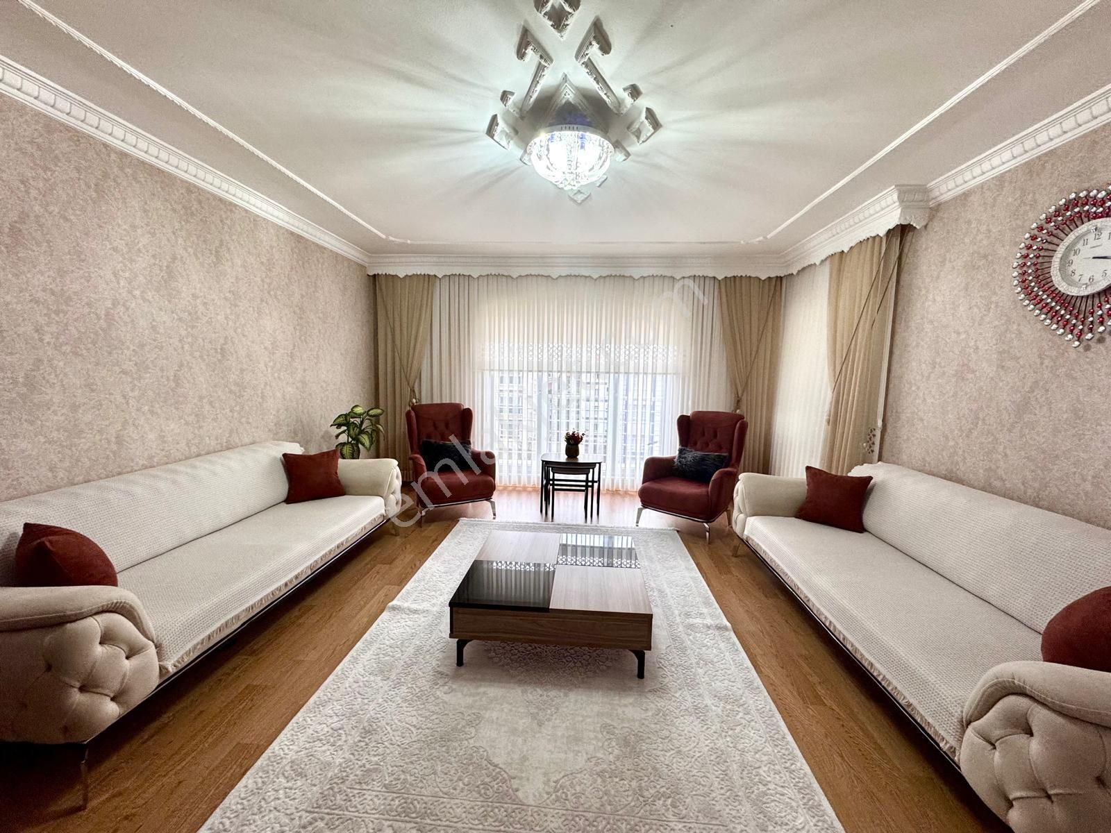 Çiftçioğulları Emlaktan Bulvar Ve Okullara Yakın Peyzajlı Site İçerisinde Daire